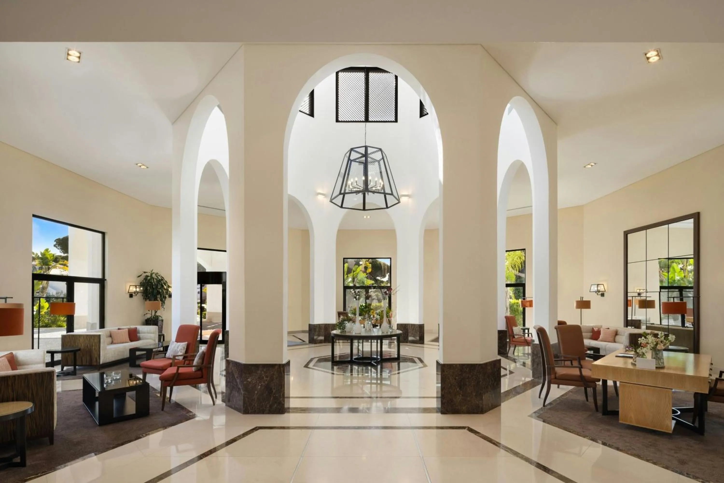 Lobby or reception in Pine Cliffs Ocean Suites, a Luxury Collection Resort & Spa, Algarve