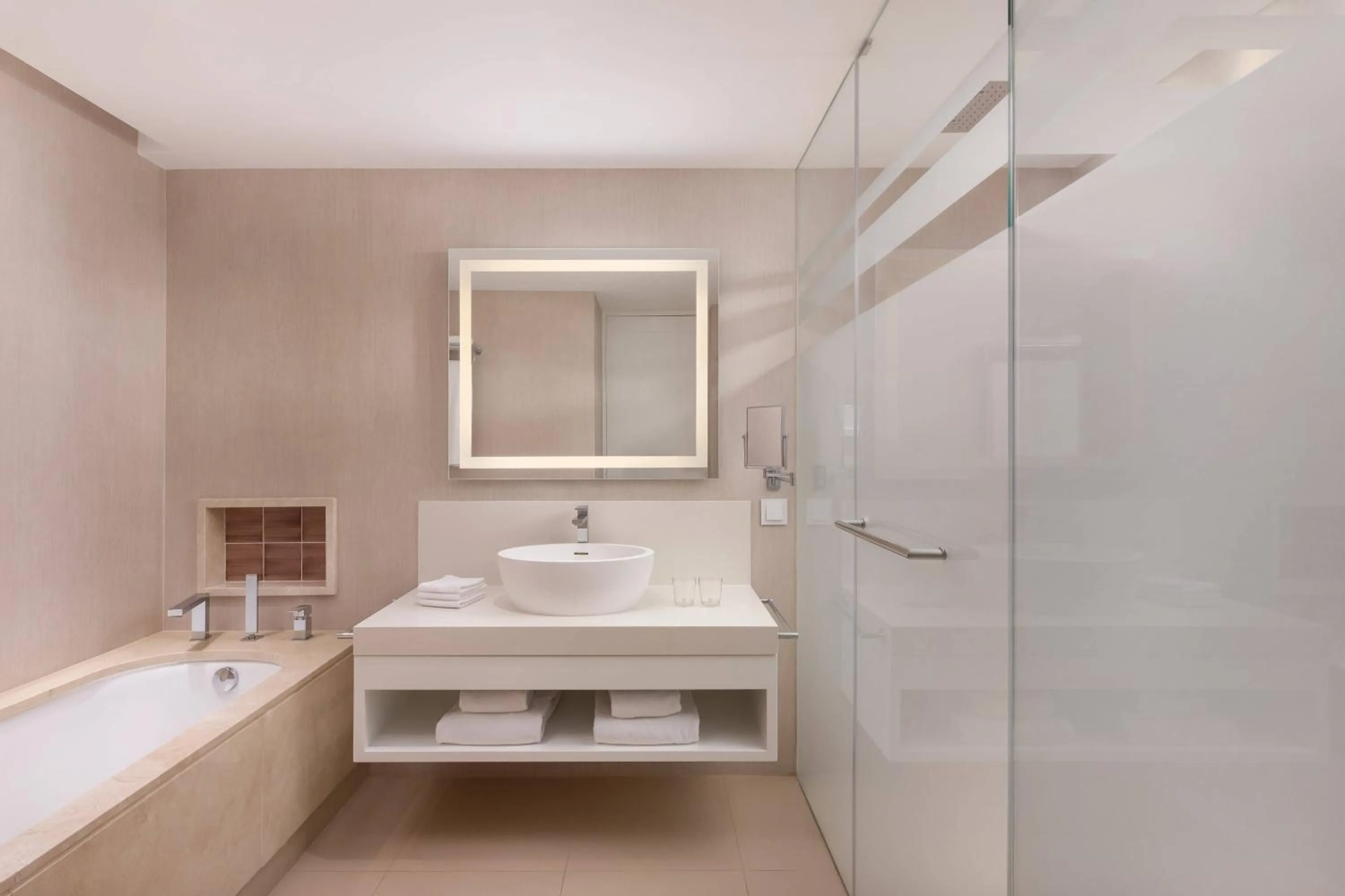 Bathroom in Pine Cliffs Ocean Suites, a Luxury Collection Resort & Spa, Algarve