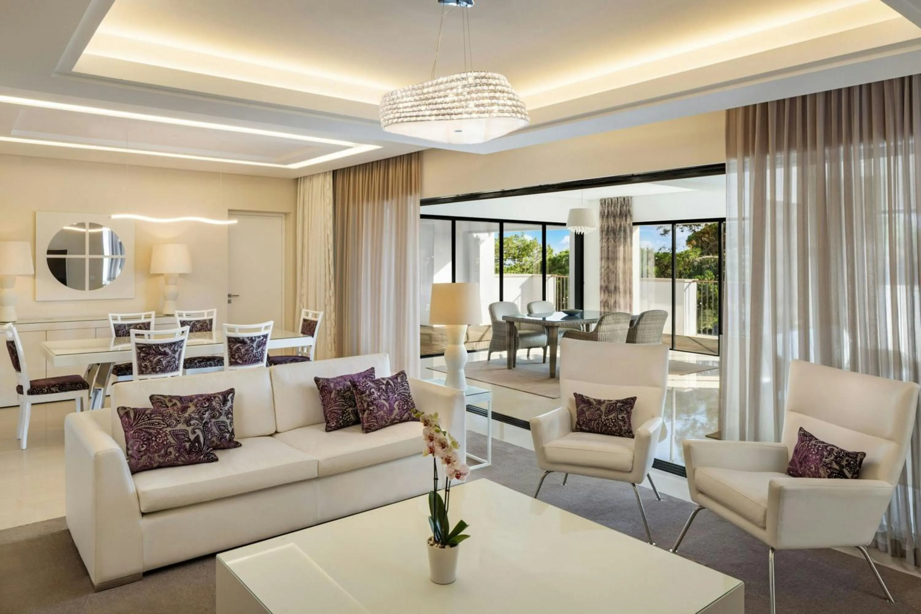 Living room in Pine Cliffs Ocean Suites, a Luxury Collection Resort & Spa, Algarve