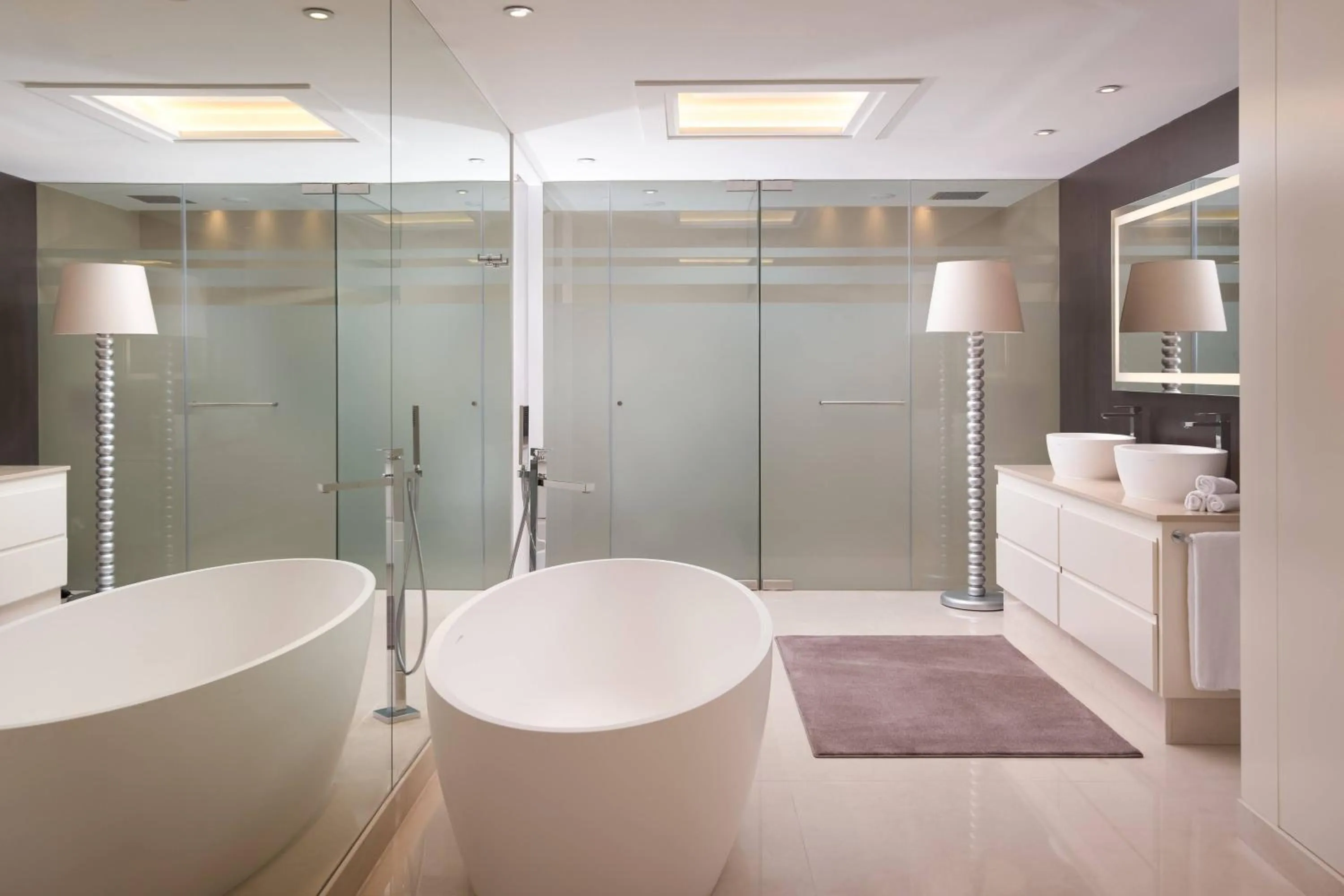 Bathroom in Pine Cliffs Ocean Suites, a Luxury Collection Resort & Spa, Algarve