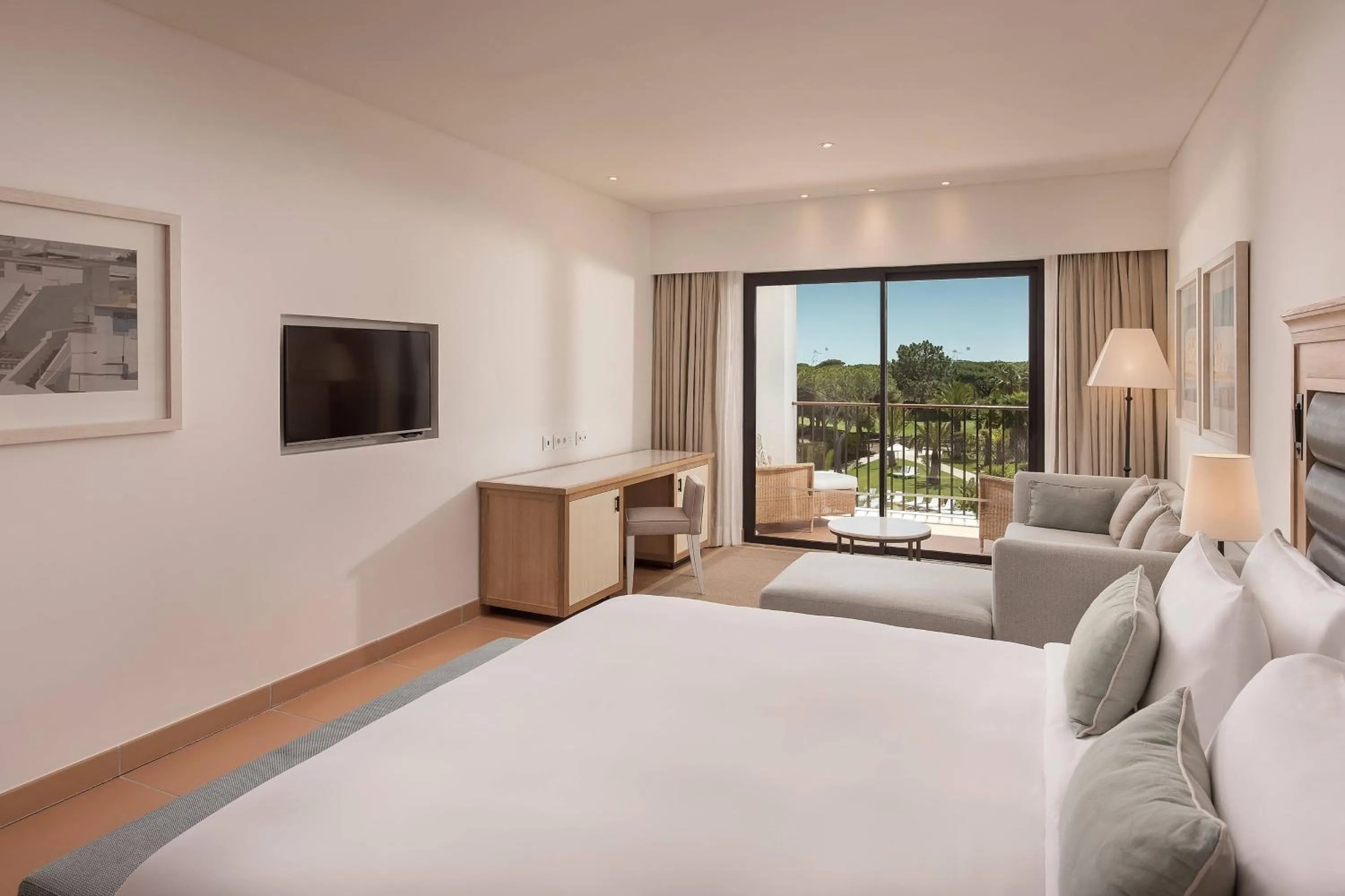 Swimming pool, Bed in Pine Cliffs Ocean Suites, a Luxury Collection Resort & Spa, Algarve