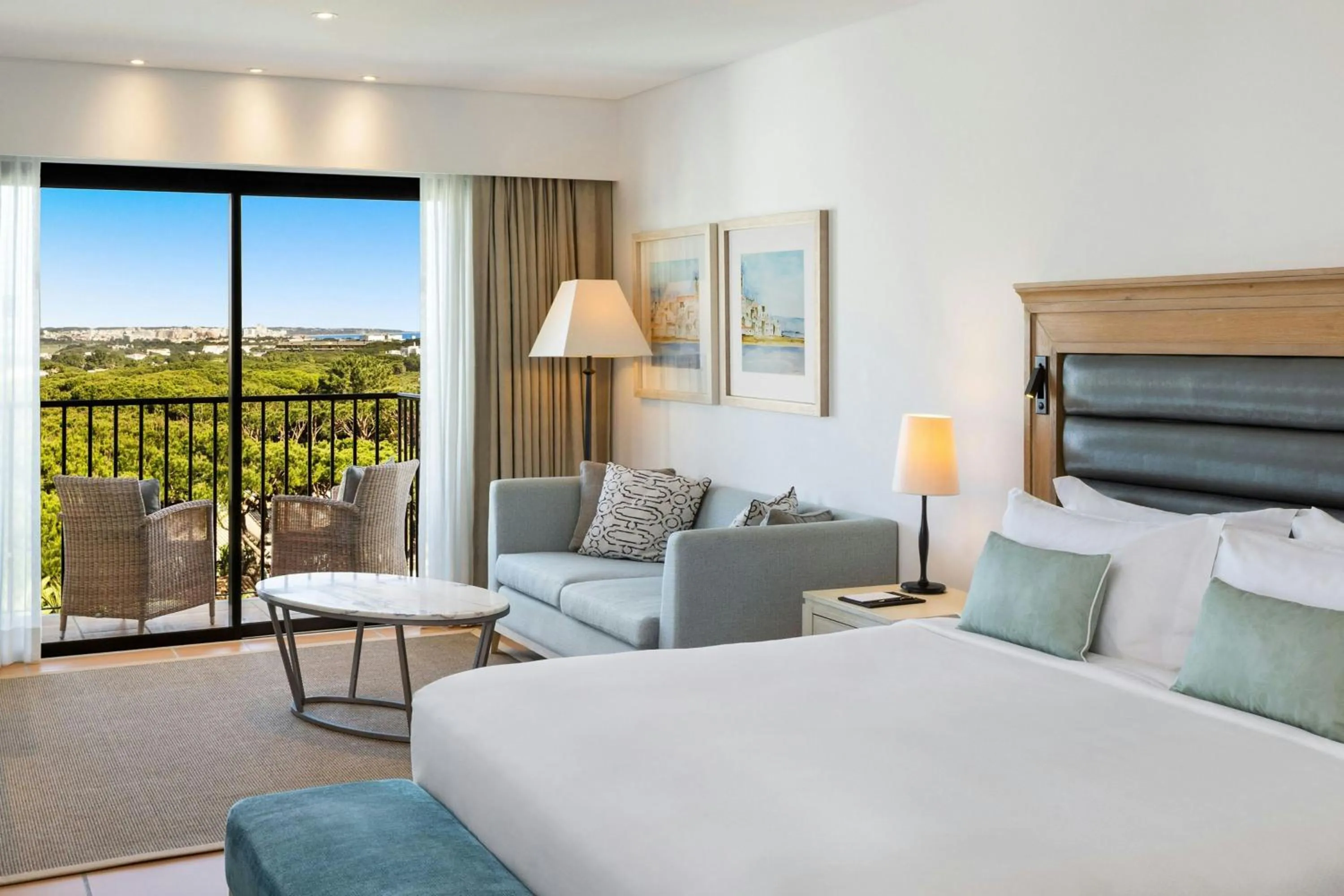 Bedroom, Bed in Pine Cliffs Ocean Suites, a Luxury Collection Resort & Spa, Algarve