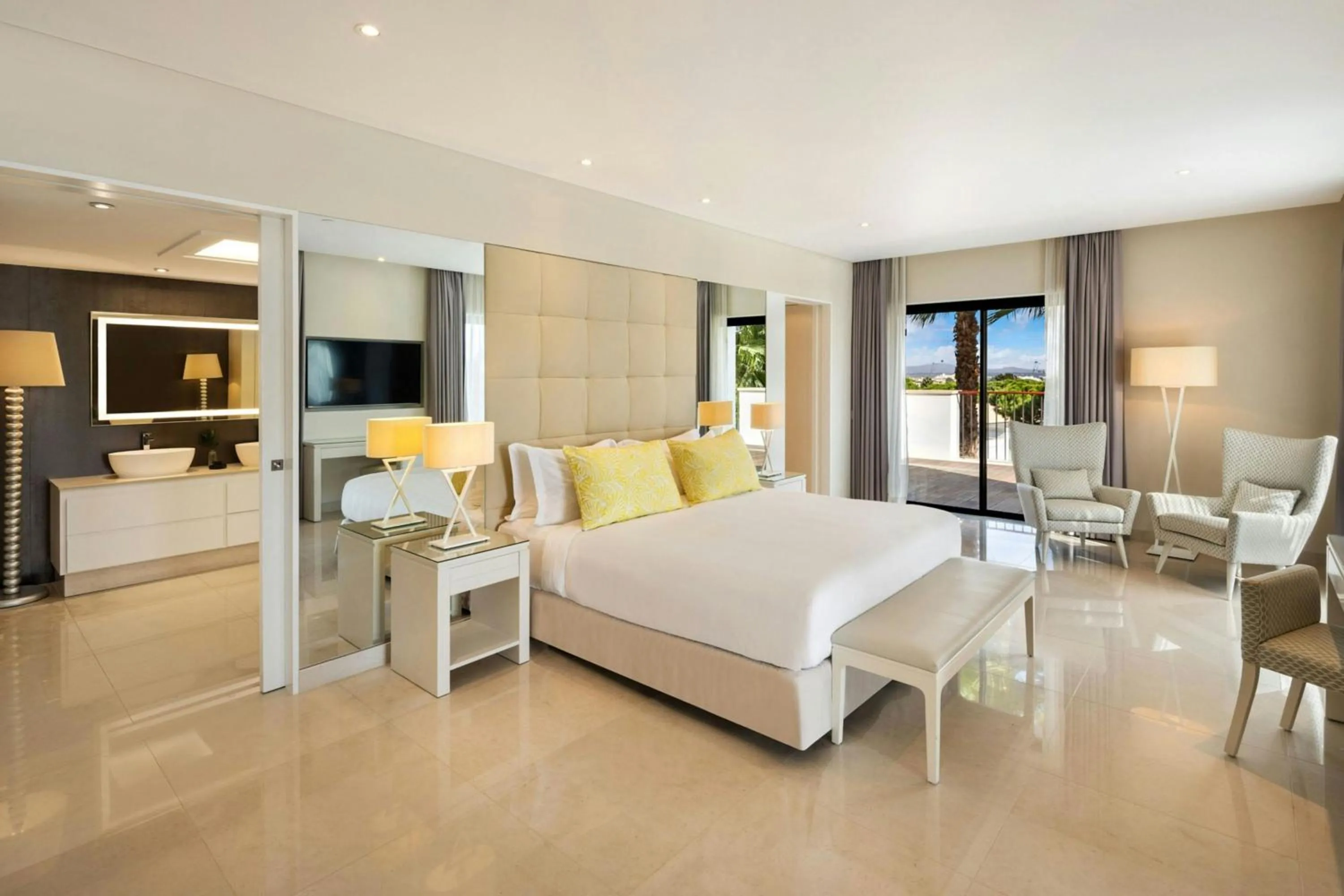 Photo of the whole room, Bed in Pine Cliffs Ocean Suites, a Luxury Collection Resort & Spa, Algarve