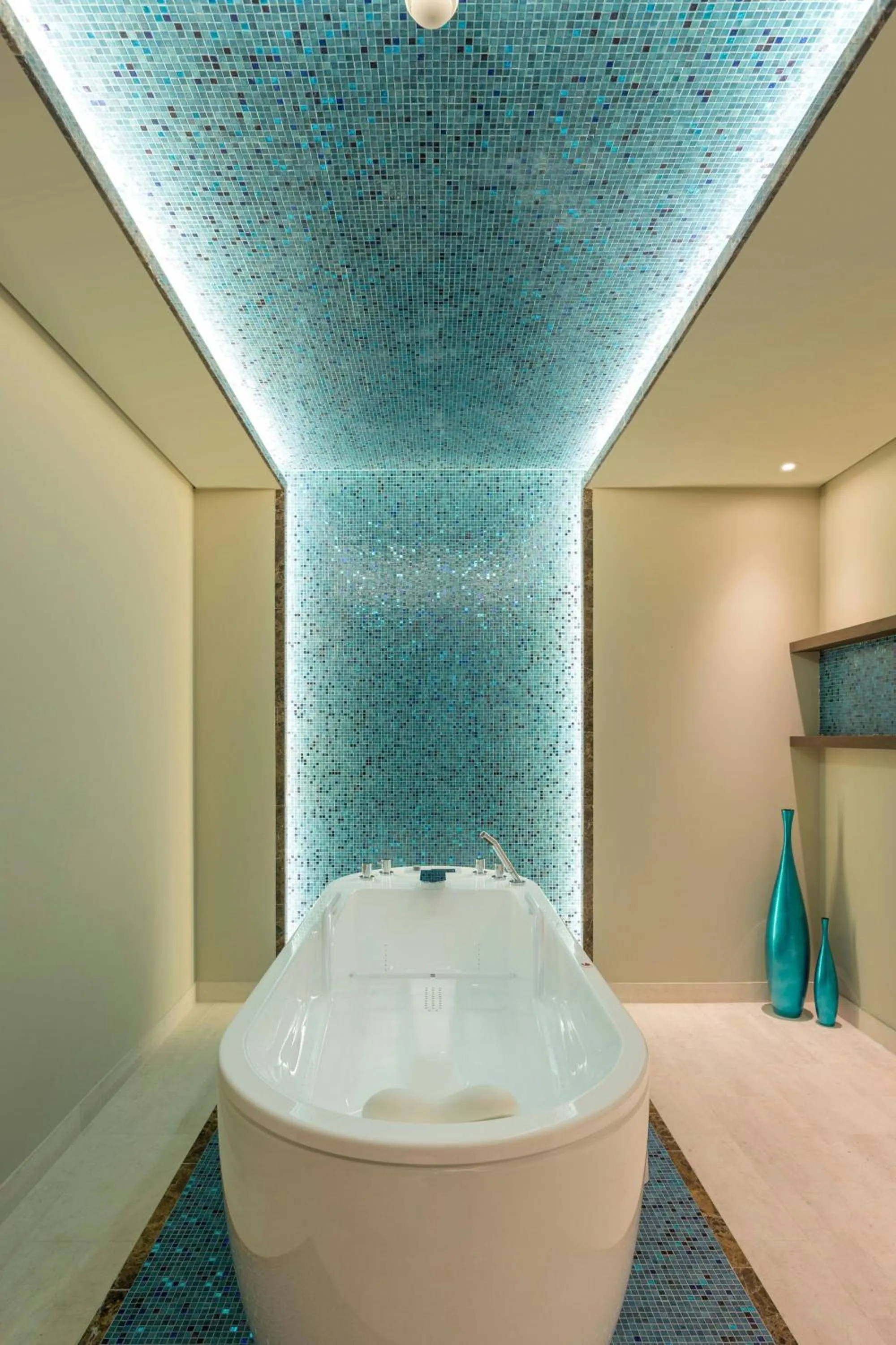 Spa and wellness centre/facilities in Pine Cliffs Ocean Suites, a Luxury Collection Resort & Spa, Algarve