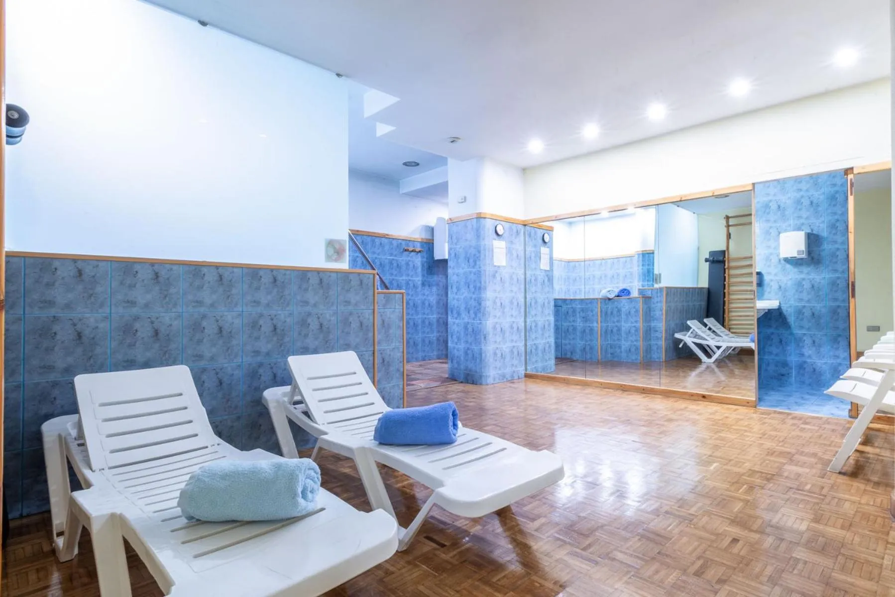 Hot Tub in Hotel Bonavida