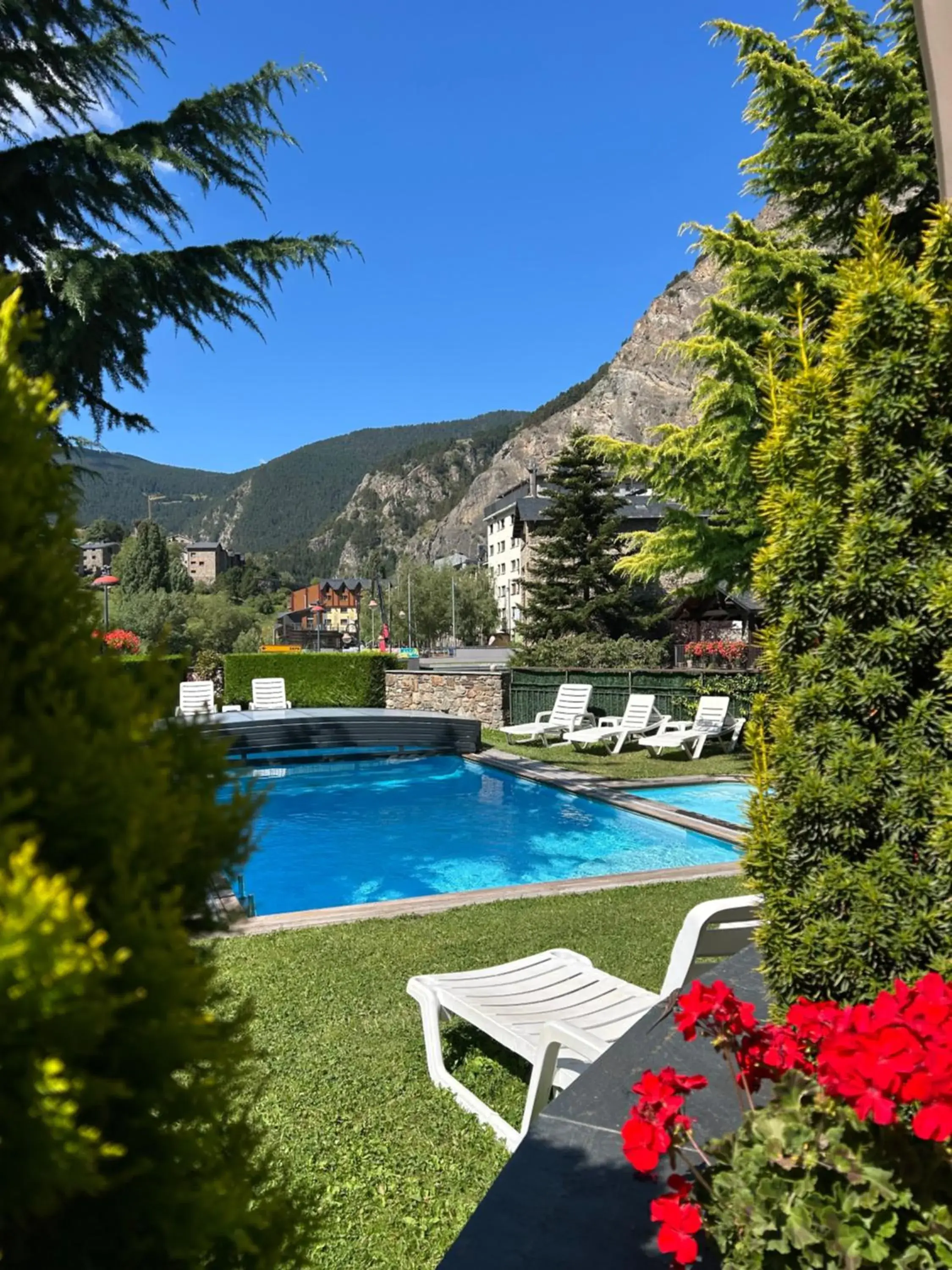 Swimming pool in Hotel Bonavida Swimming pool in Hotel Bonavida