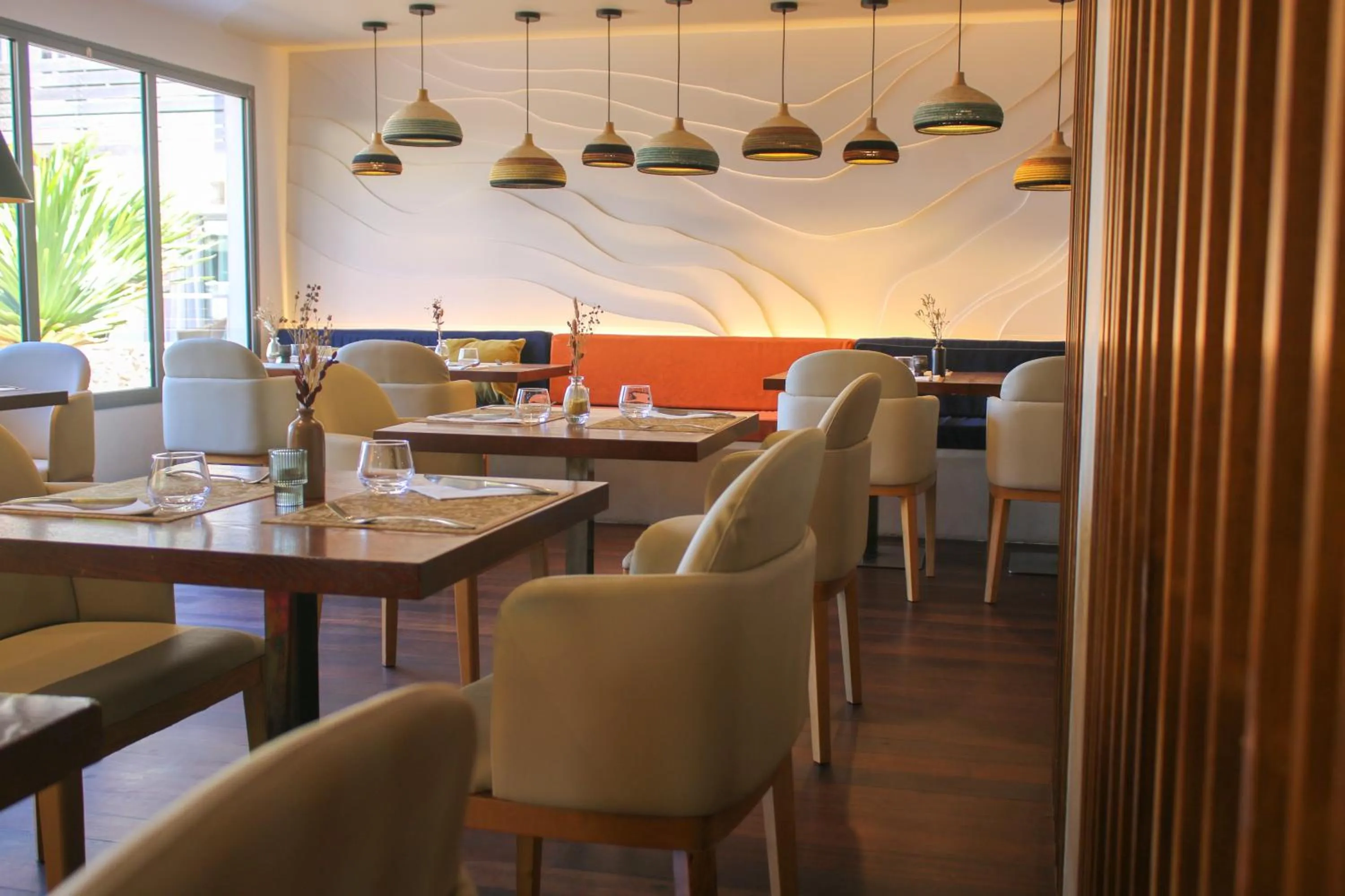 Restaurant/places to eat in Le Battant Des Lames