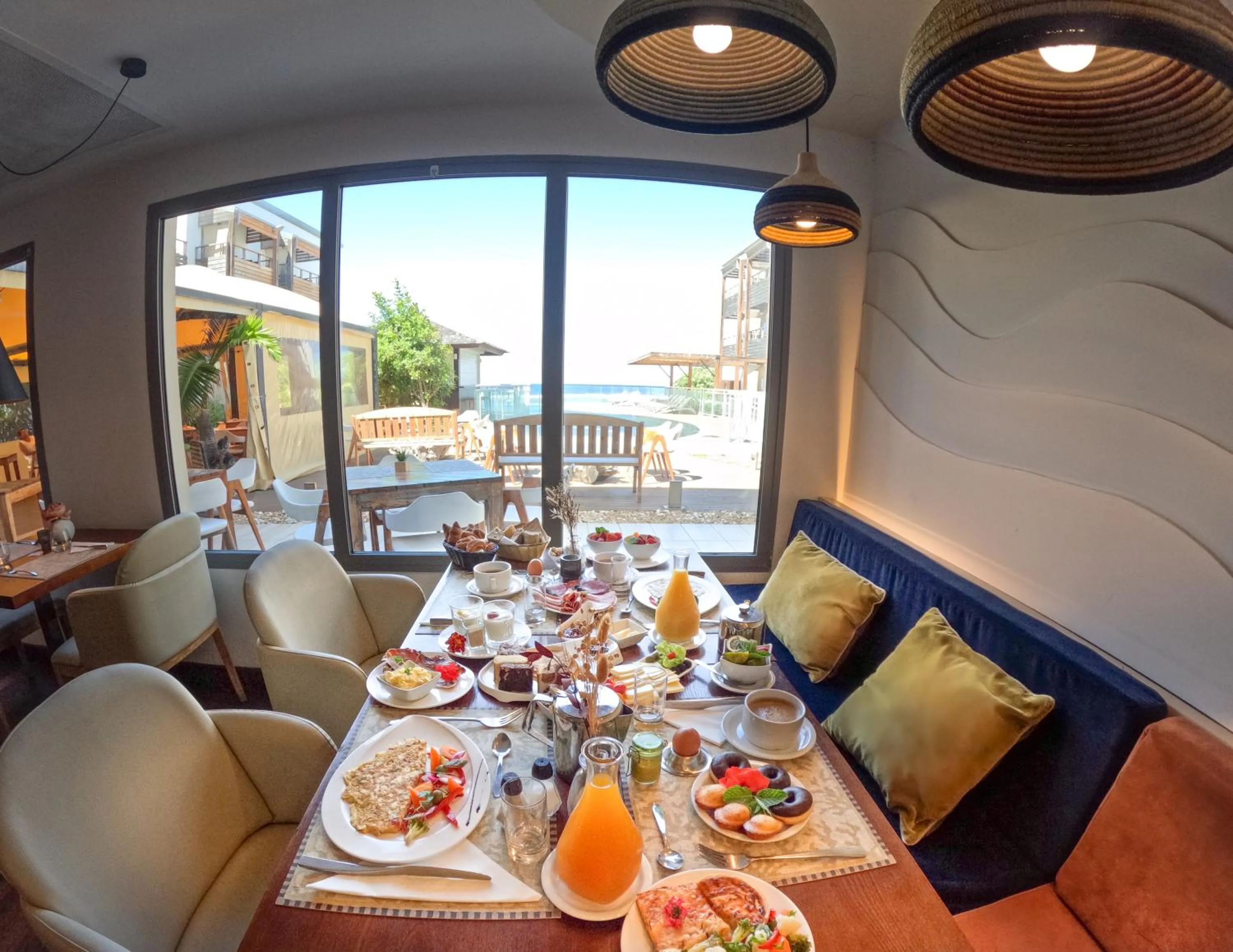 Breakfast in Le Battant Des Lames