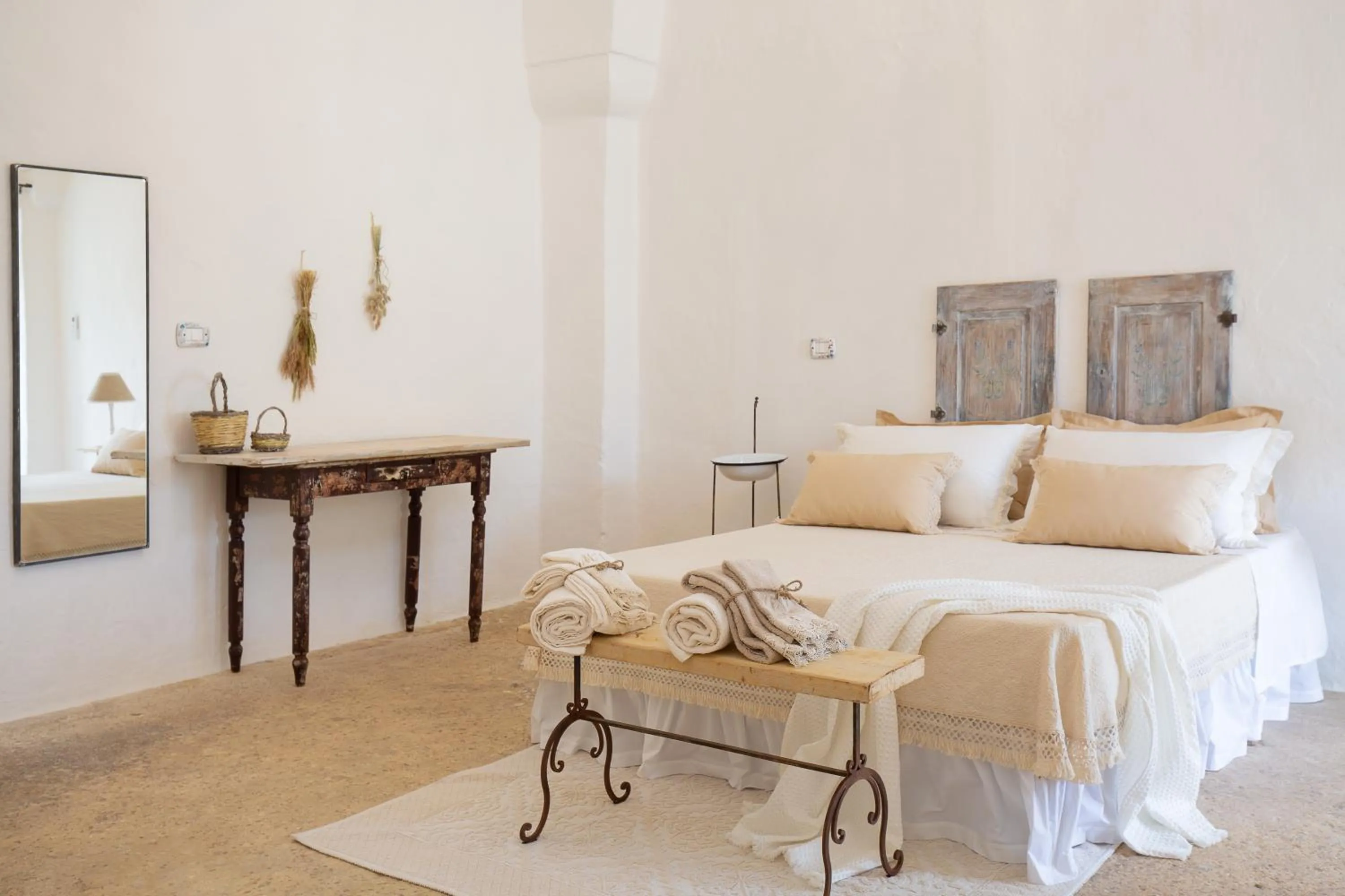 Bed in Masseria Violante Boutique Hotel