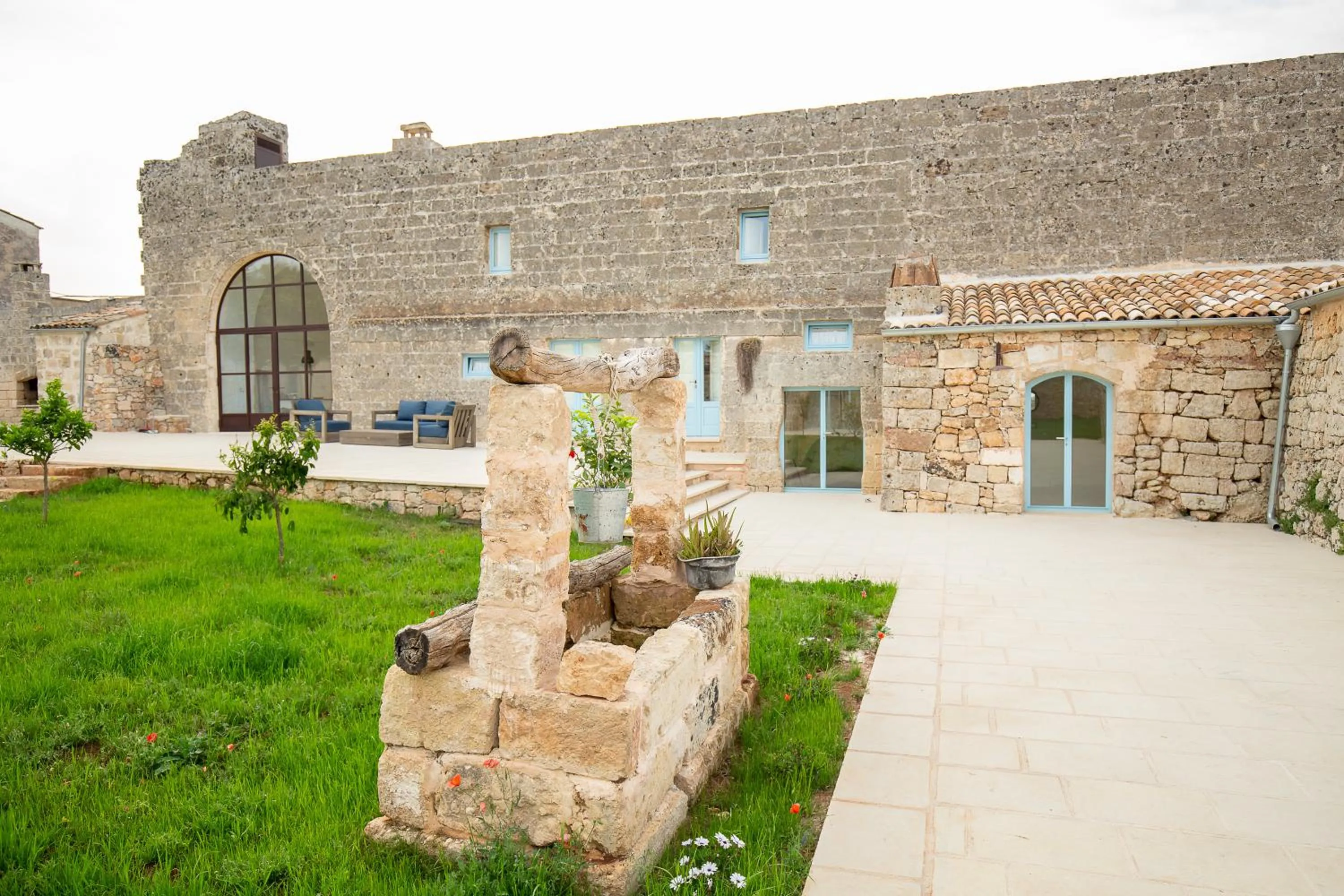 Patio in Masseria Violante Boutique Hotel