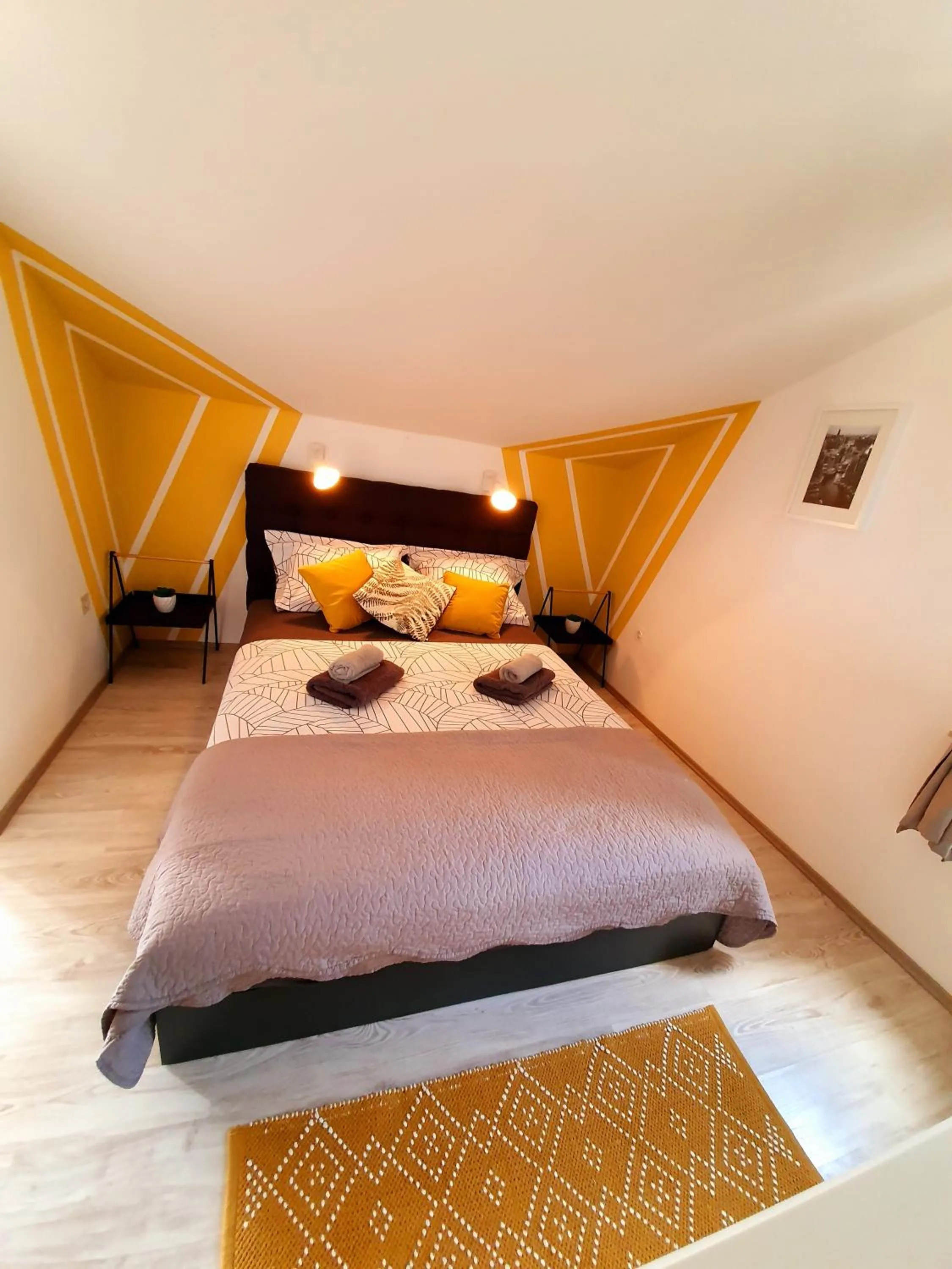 Bedroom, Bed in Apartments Bell Memories