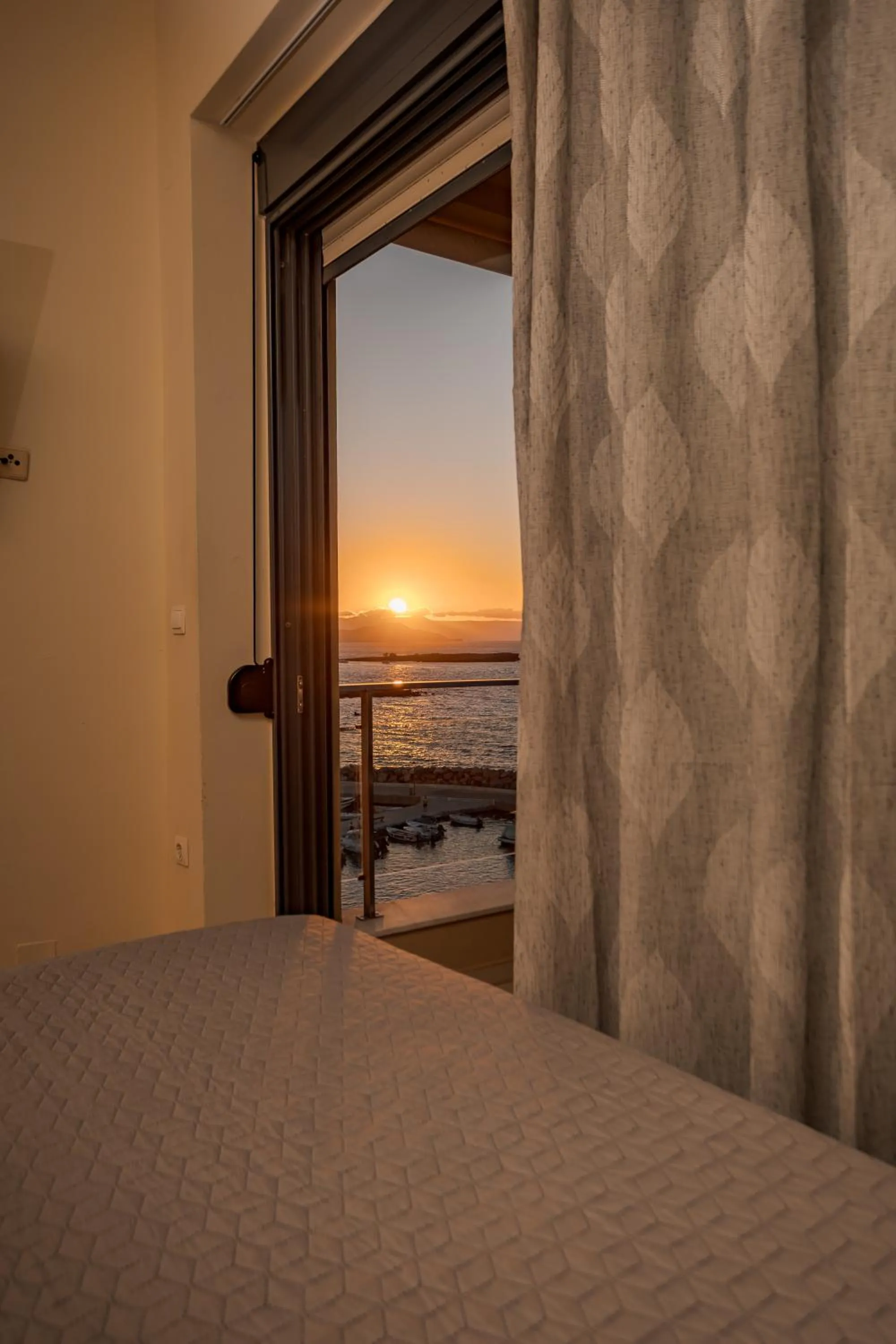 Bed in Panoramic Sea View