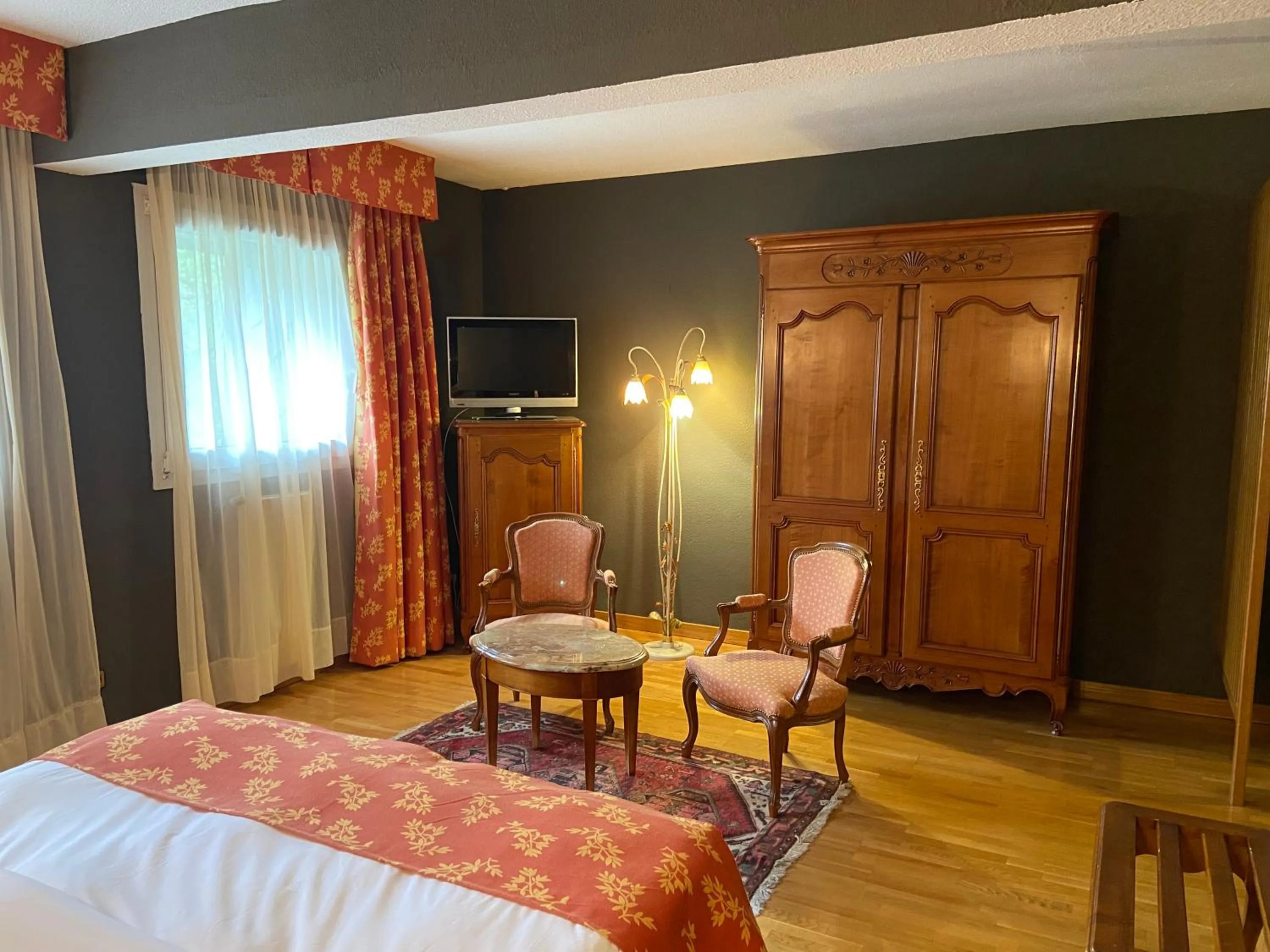 Bedroom, Bed in Hotel & SPA Llop Gris