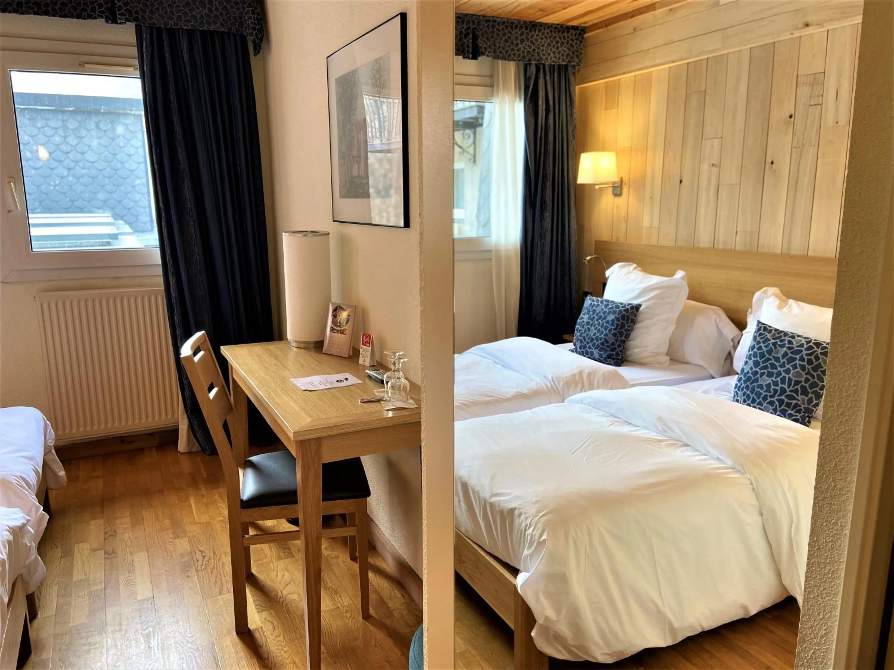 Bedroom, Bed in Hotel & SPA Llop Gris