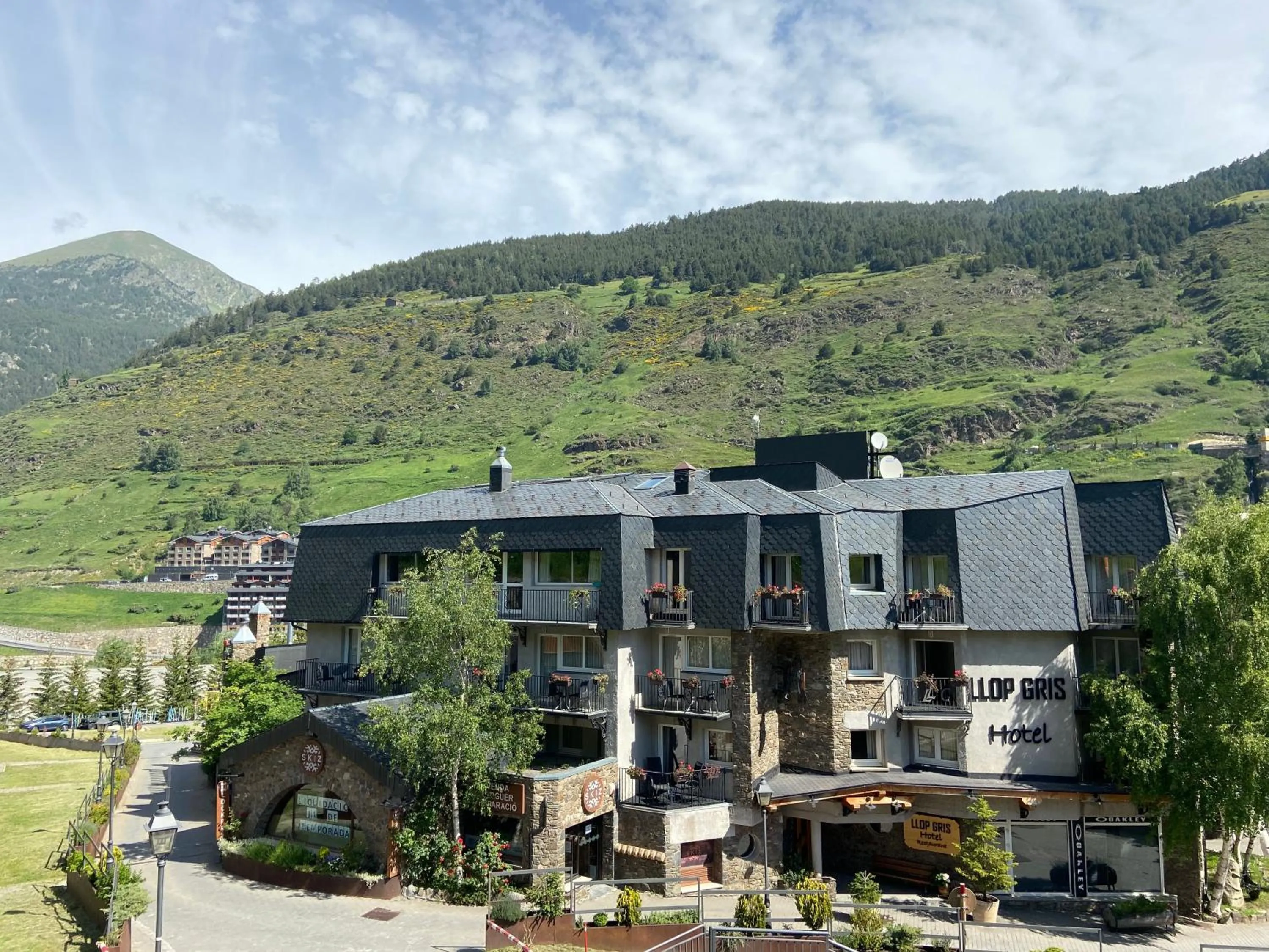 Property building in Hotel & SPA Llop Gris
