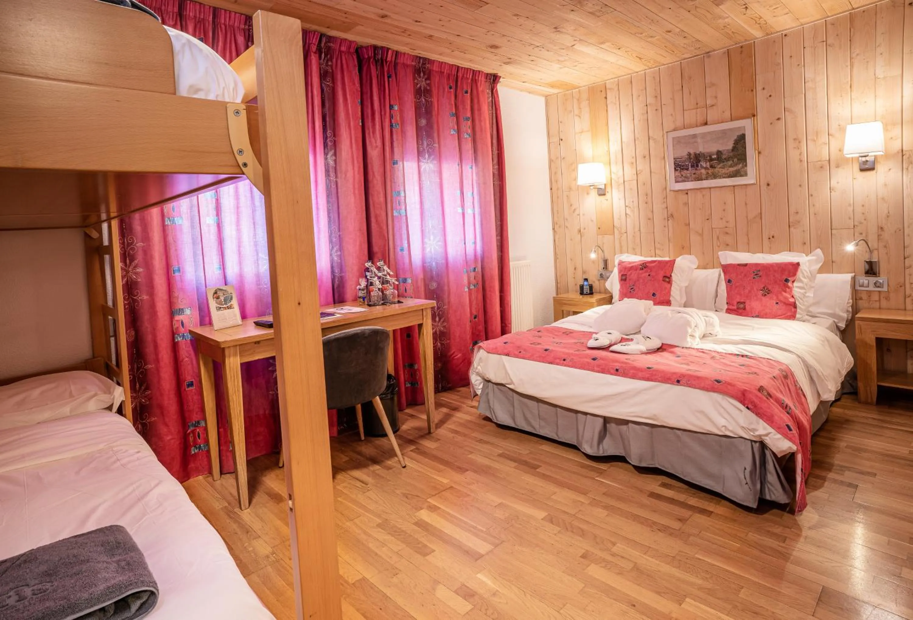 Bed in Hotel & SPA Llop Gris