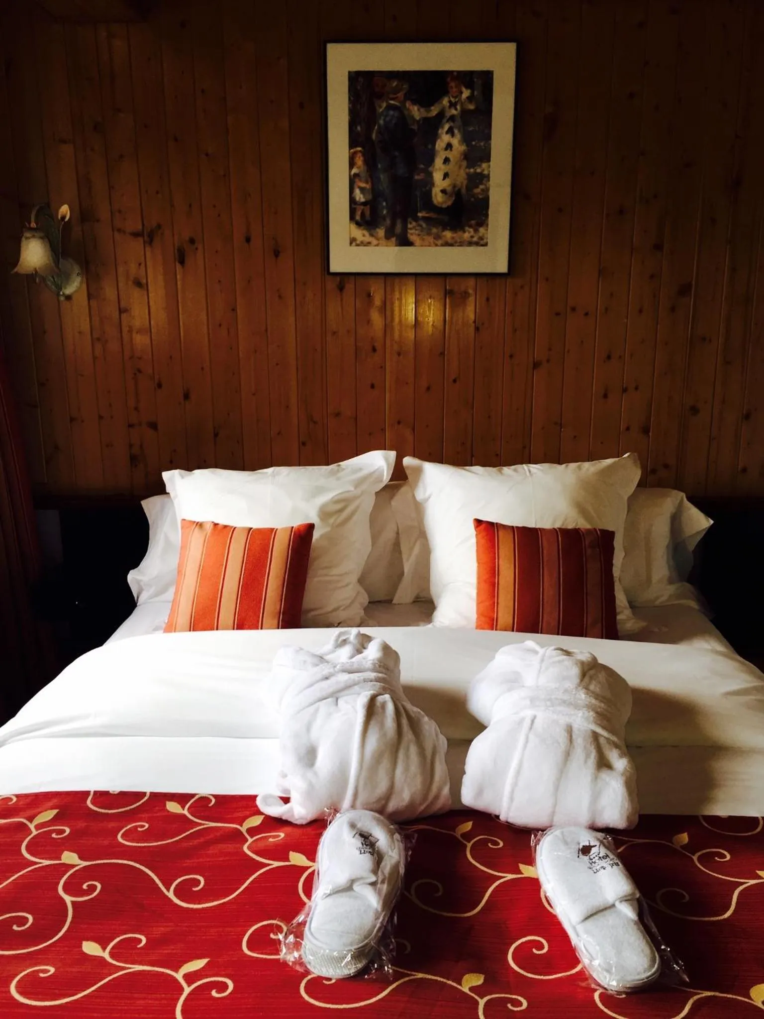 Bedroom, Bed in Hotel & SPA Llop Gris