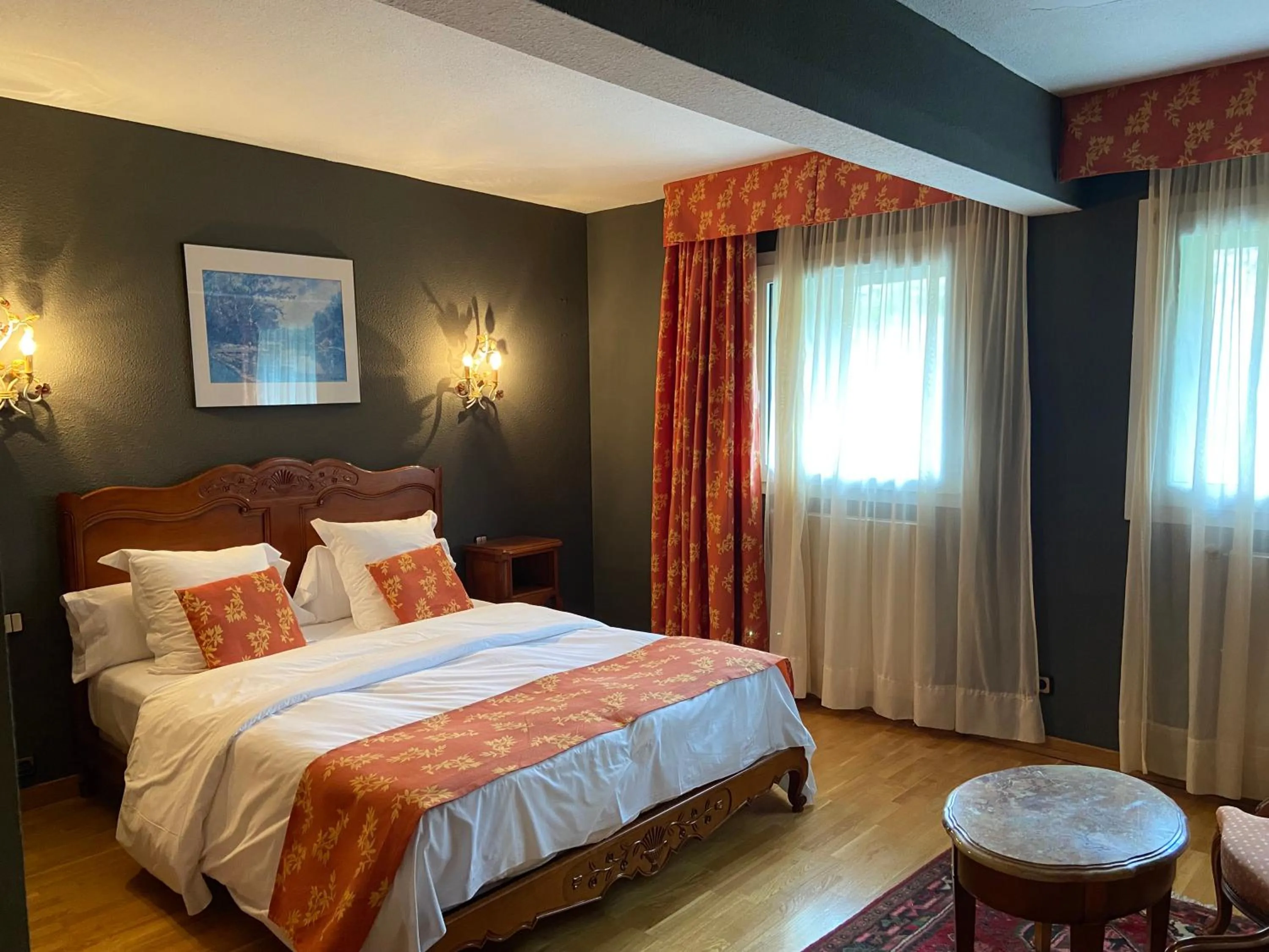 Bedroom, Bed in Hotel & SPA Llop Gris