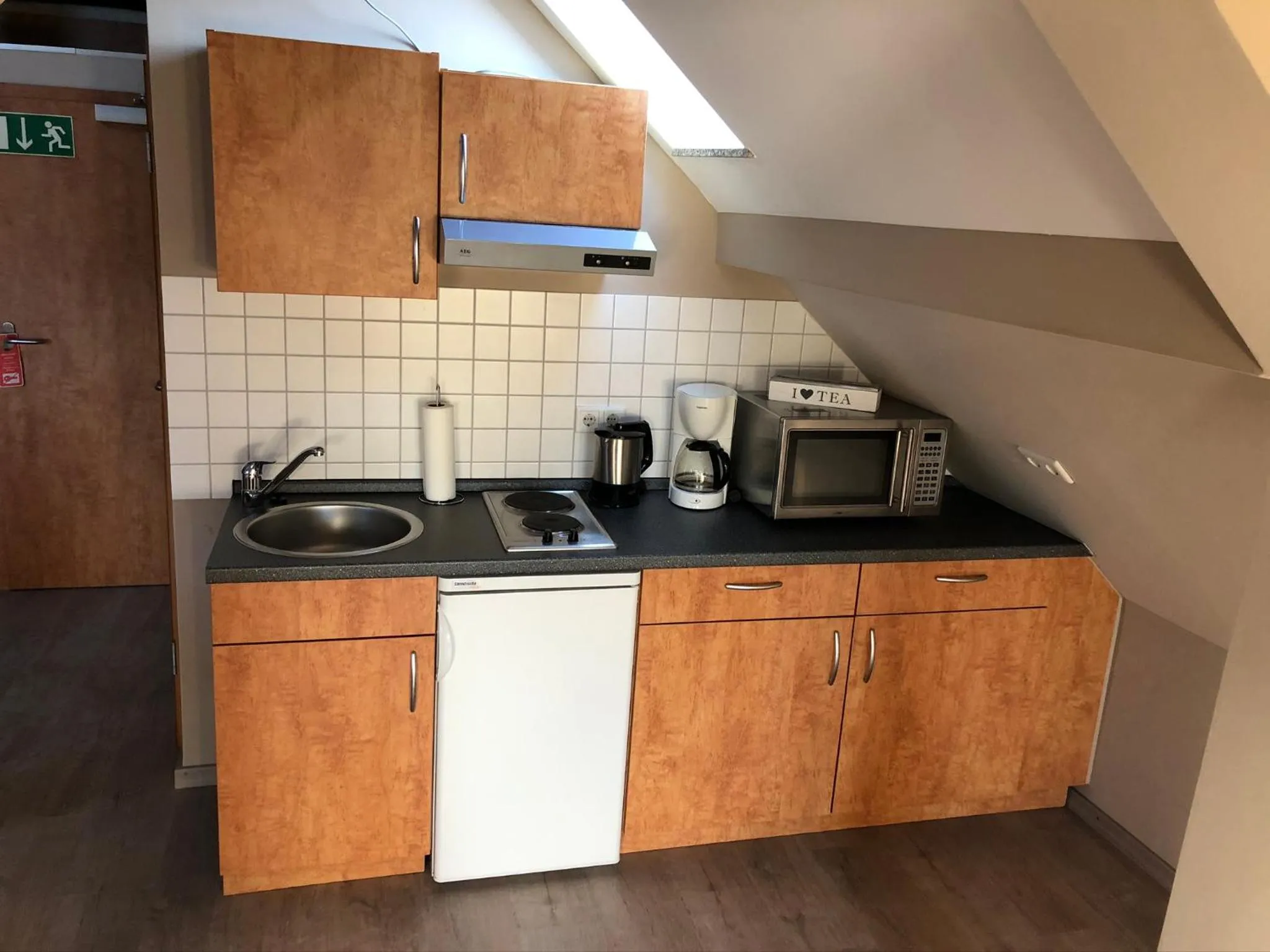 Kitchen or kitchenette in Hofgut Langenborn Wohnen auf Zeit möblierte Apartments Aschaffenburg Alzenau Frankfurt