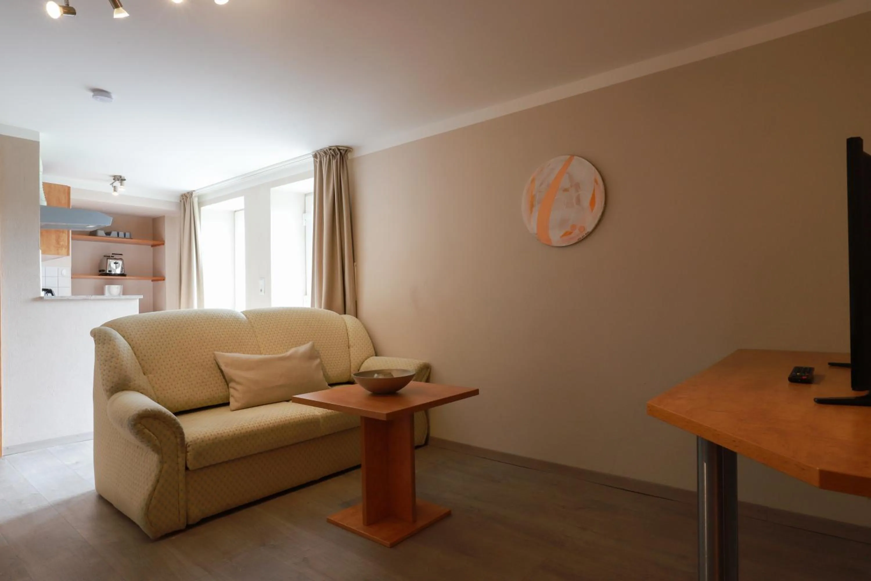 TV and multimedia in Hofgut Langenborn Wohnen auf Zeit möblierte Apartments Aschaffenburg Alzenau Frankfurt