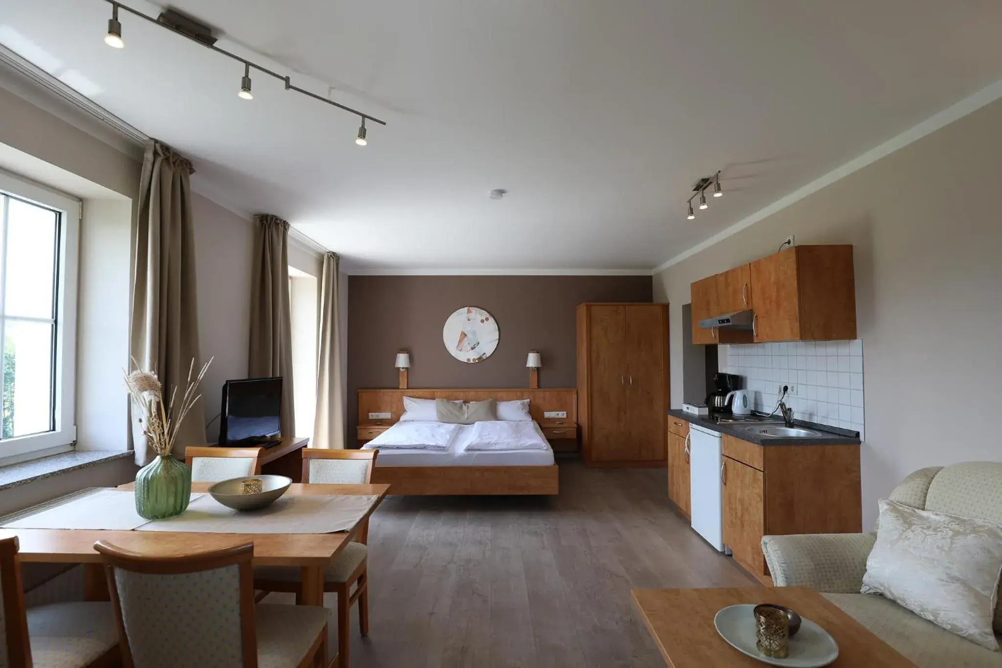 Apartment with Balcony - single occupancy in Hofgut Langenborn Wohnen auf Zeit möblierte Apartments Aschaffenburg Alzenau Frankfurt Apartment with Balcony - single occupancy in Hofgut Langenborn Wohnen auf Zeit möblierte Apartments Aschaffenburg Alzenau Frankfurt