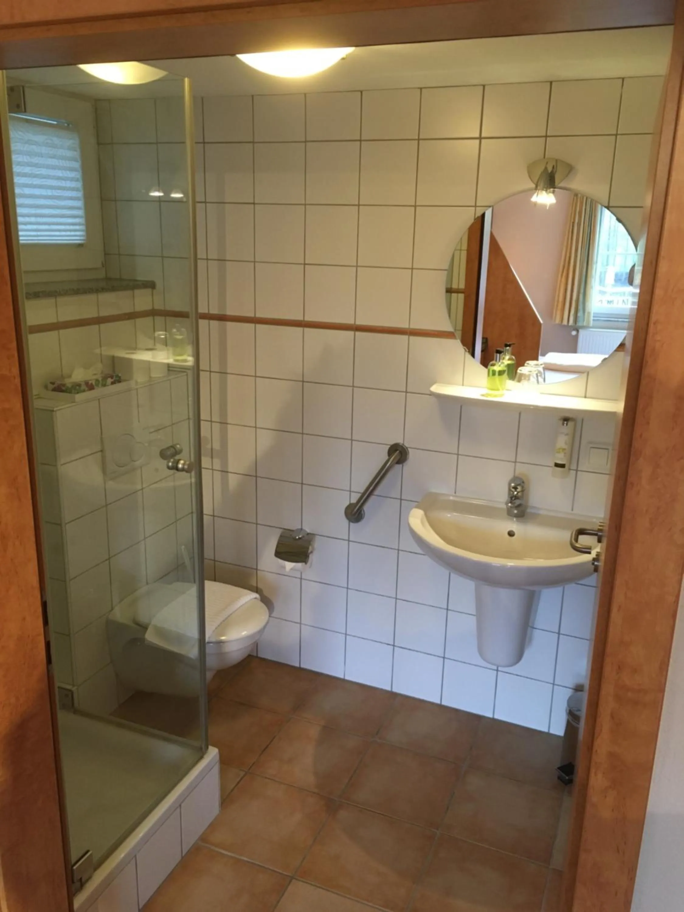 Toilet in Hofgut Langenborn Wohnen auf Zeit möblierte Apartments Aschaffenburg Alzenau Frankfurt