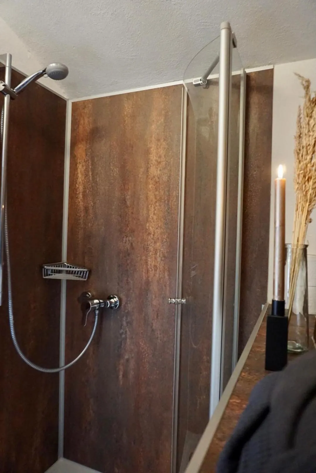 Bathroom in Hofgut Langenborn Wohnen auf Zeit möblierte Apartments Aschaffenburg Alzenau Frankfurt