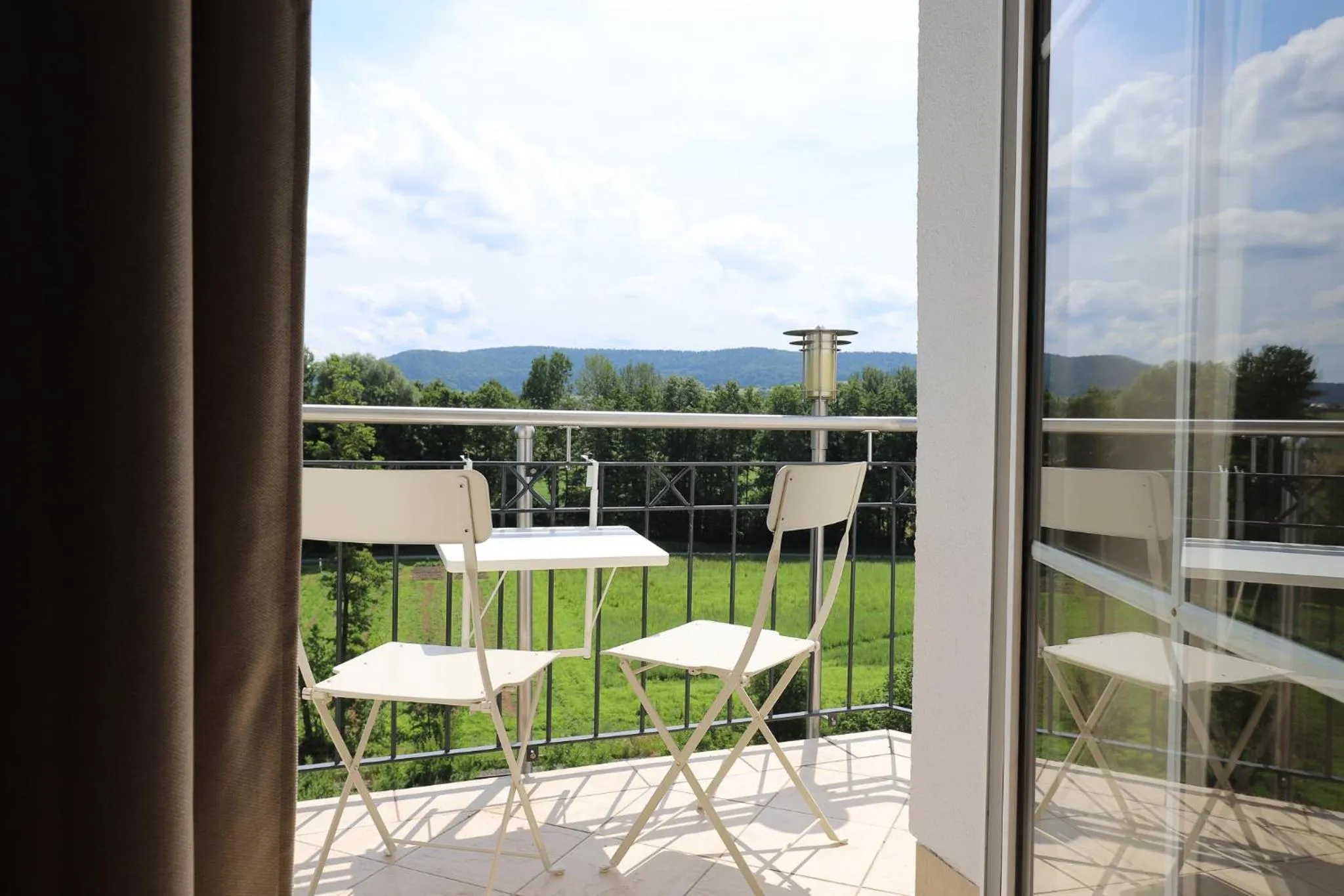 Balcony/Terrace in Hofgut Langenborn Wohnen auf Zeit möblierte Apartments Aschaffenburg Alzenau Frankfurt