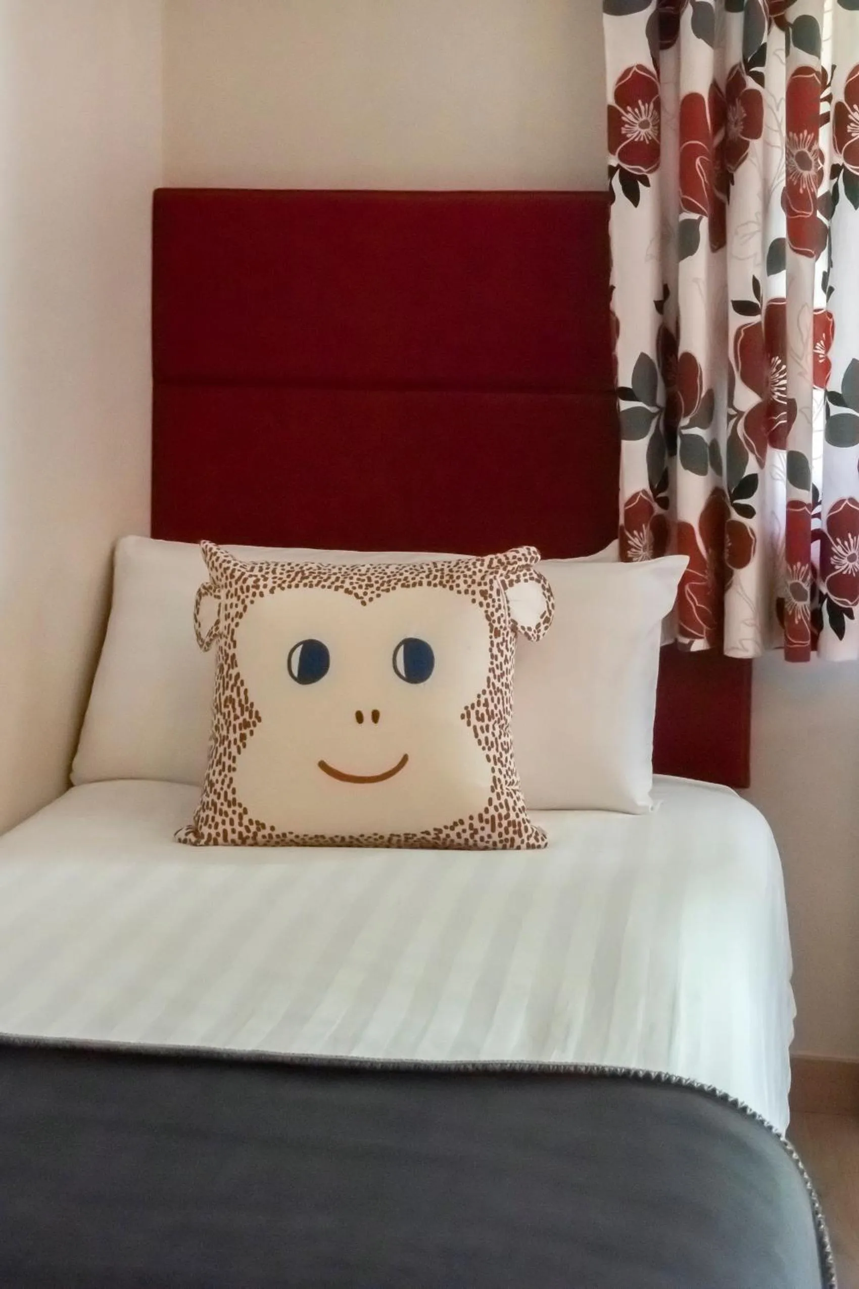 Bed in Hotel Palarine