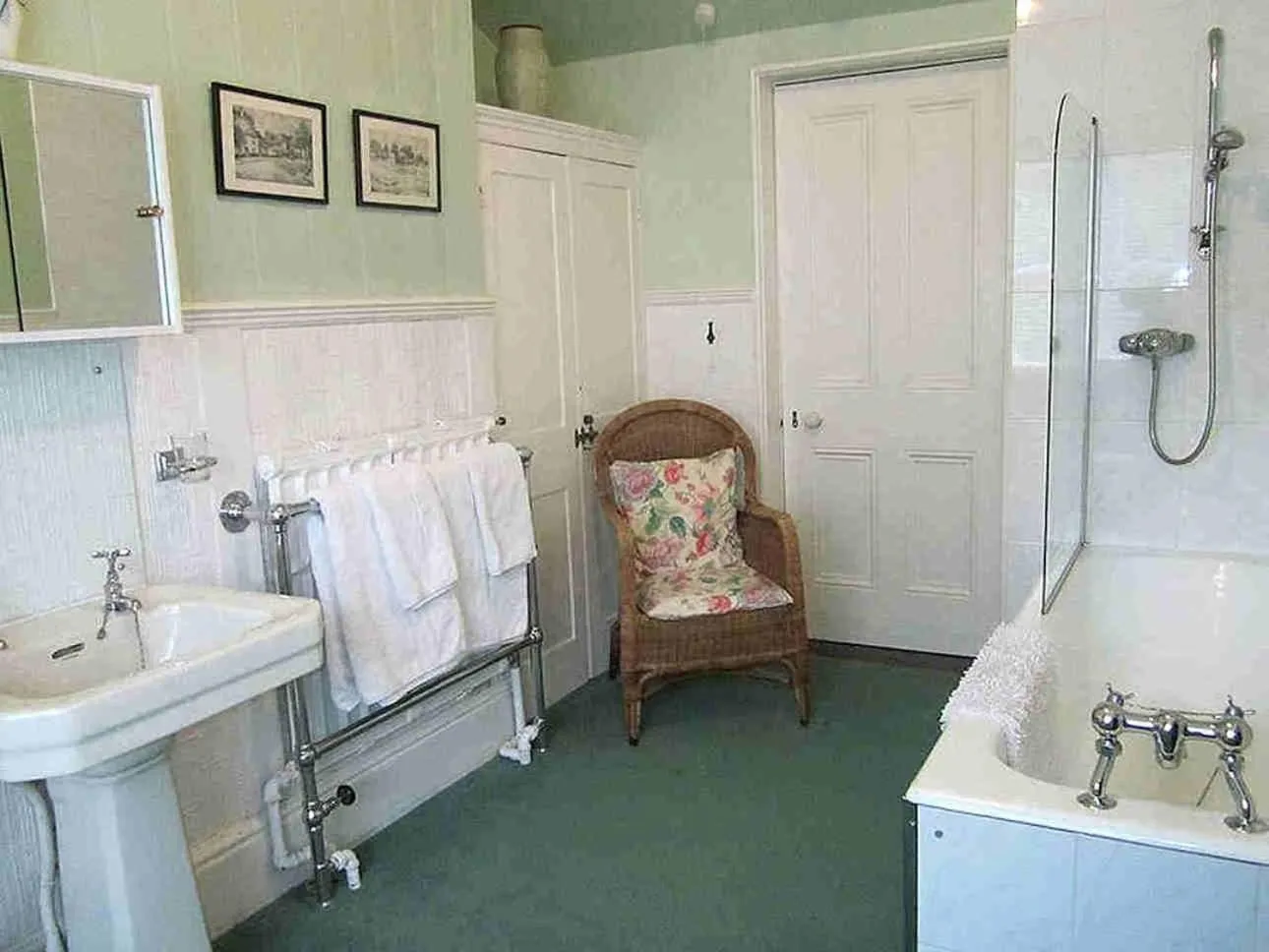 Bathroom in Hollybank House