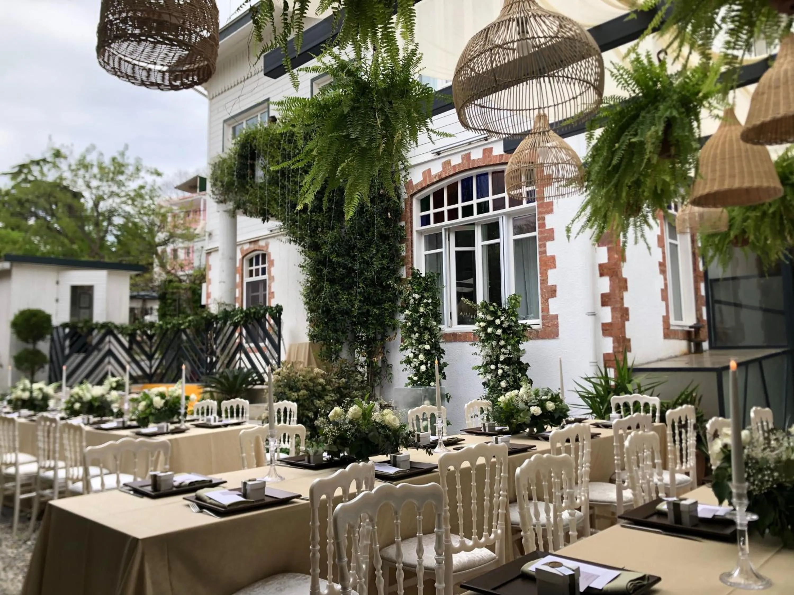 Restaurant/places to eat in Serguzest Otel