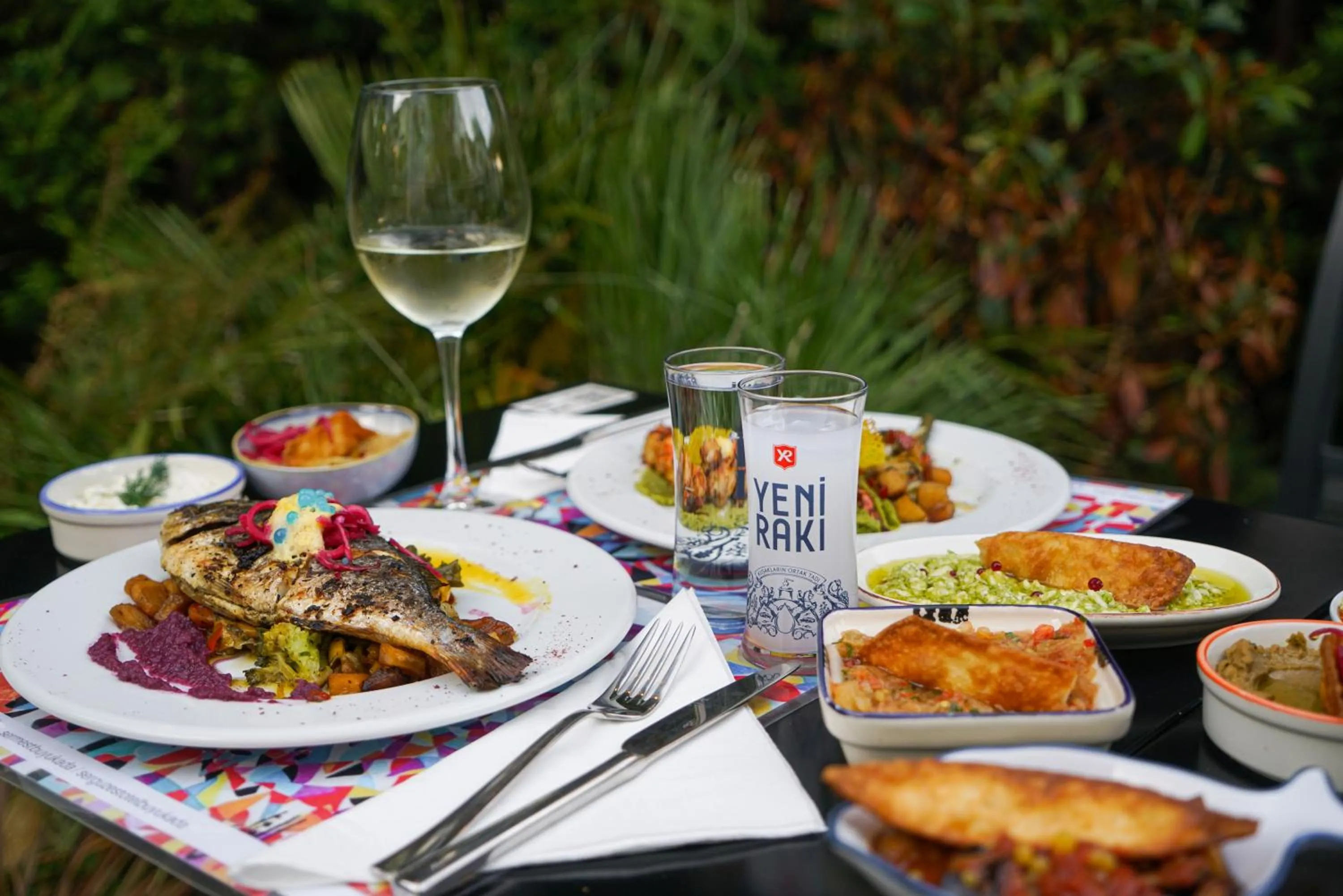 Restaurant/places to eat in Serguzest Otel