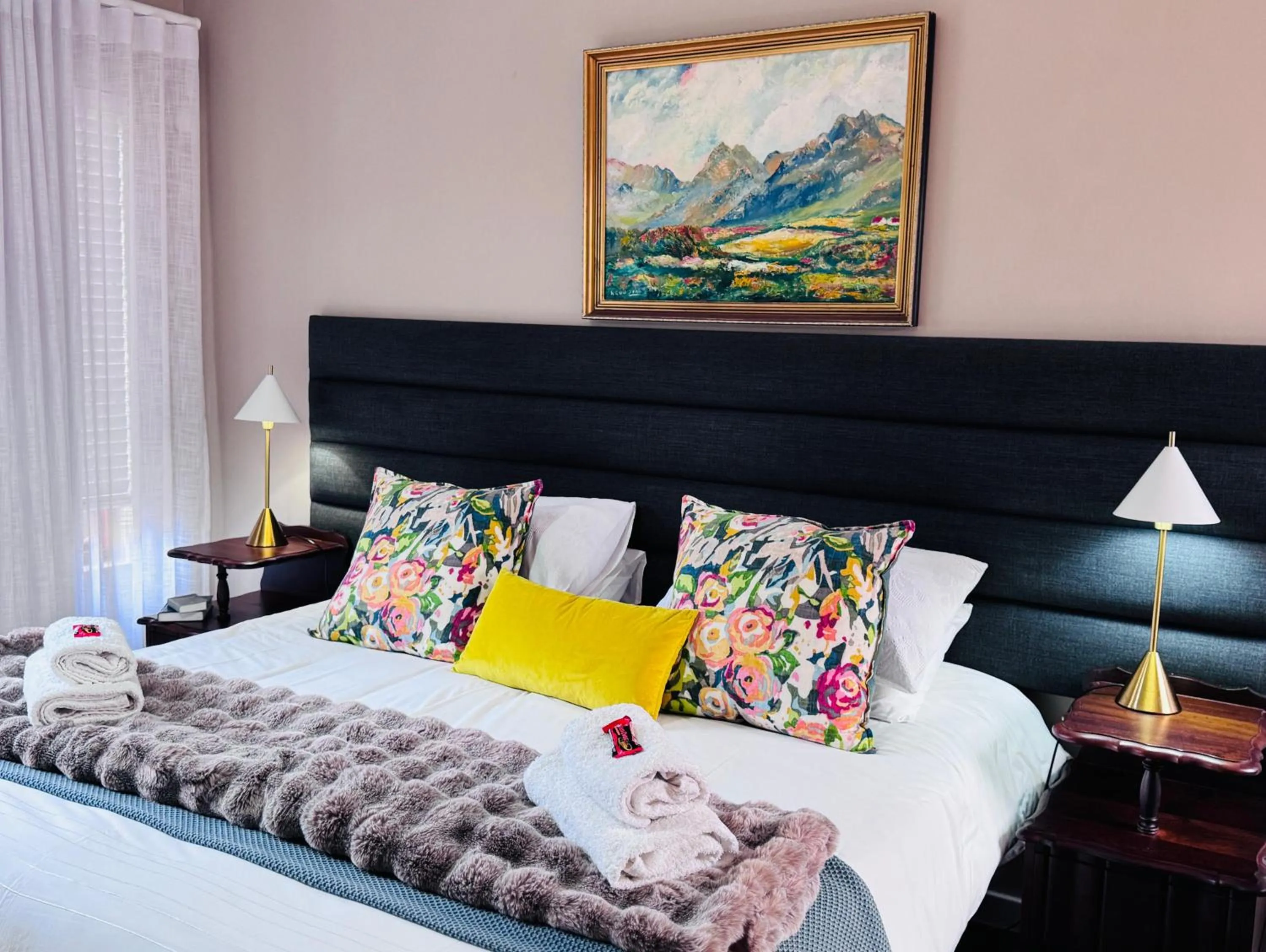 Bed in 7 On Annandale B&B