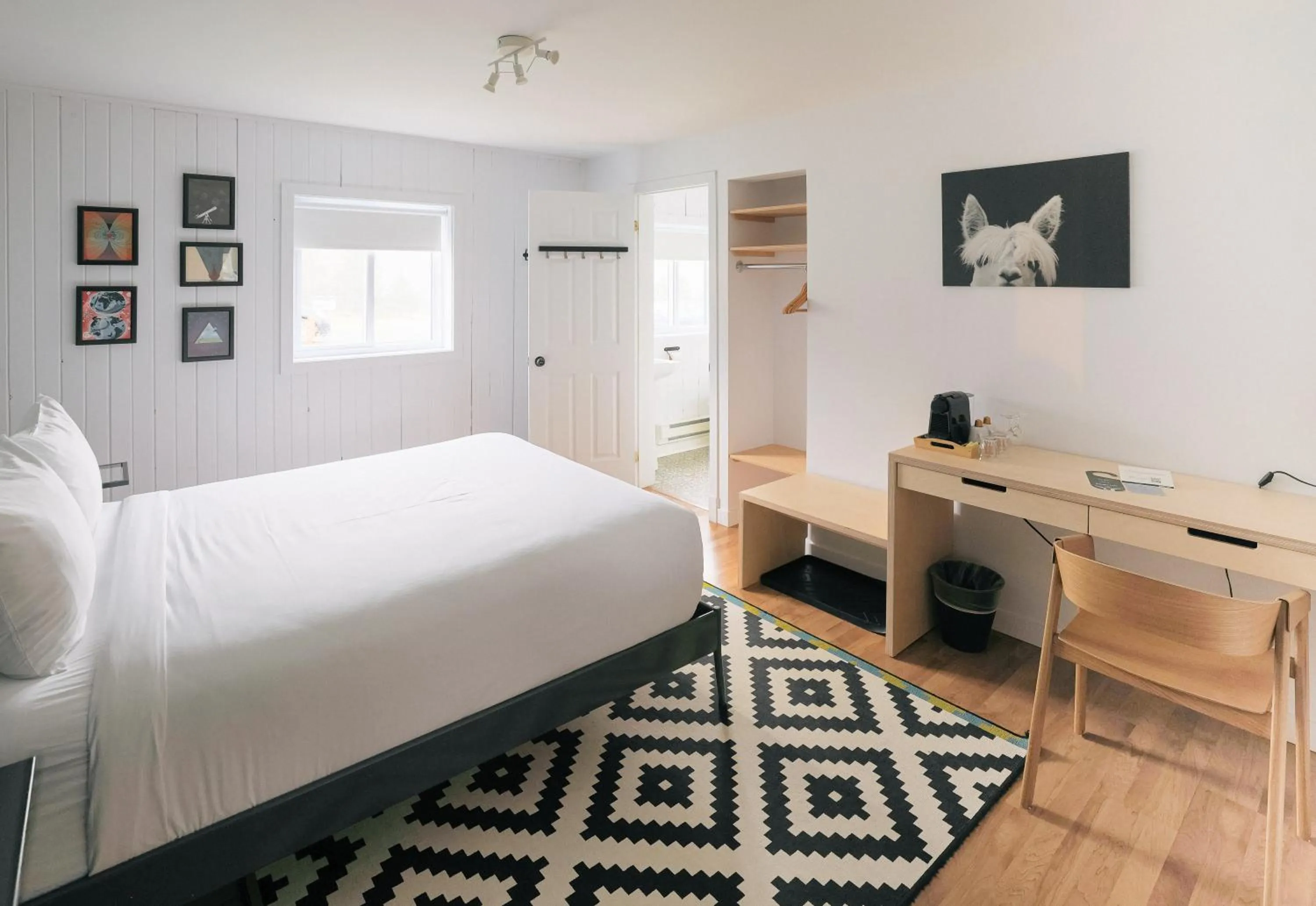 Photo of the whole room, Bed in Beatnik Hotel