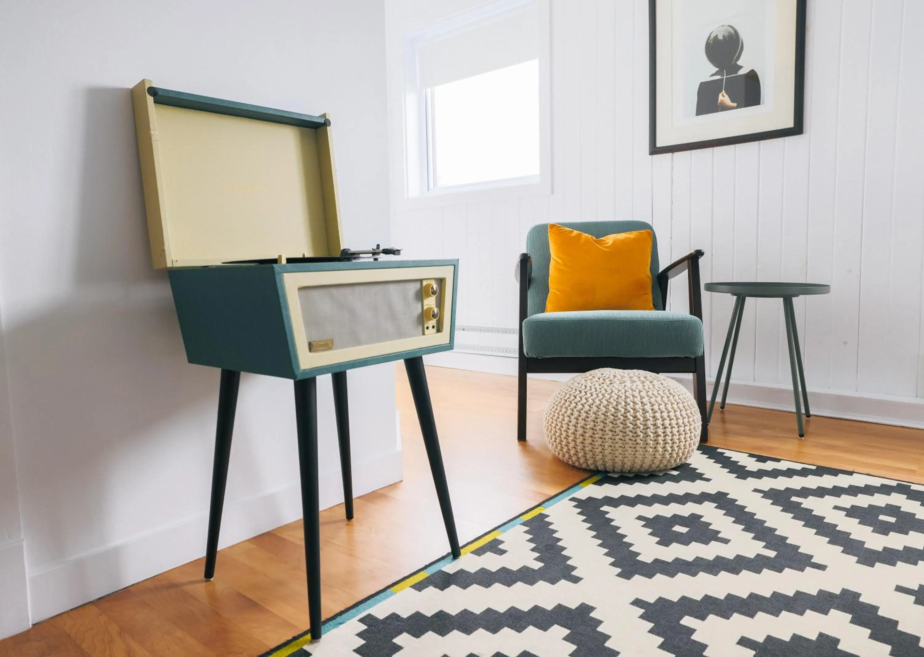 hair dresser in Beatnik Hotel