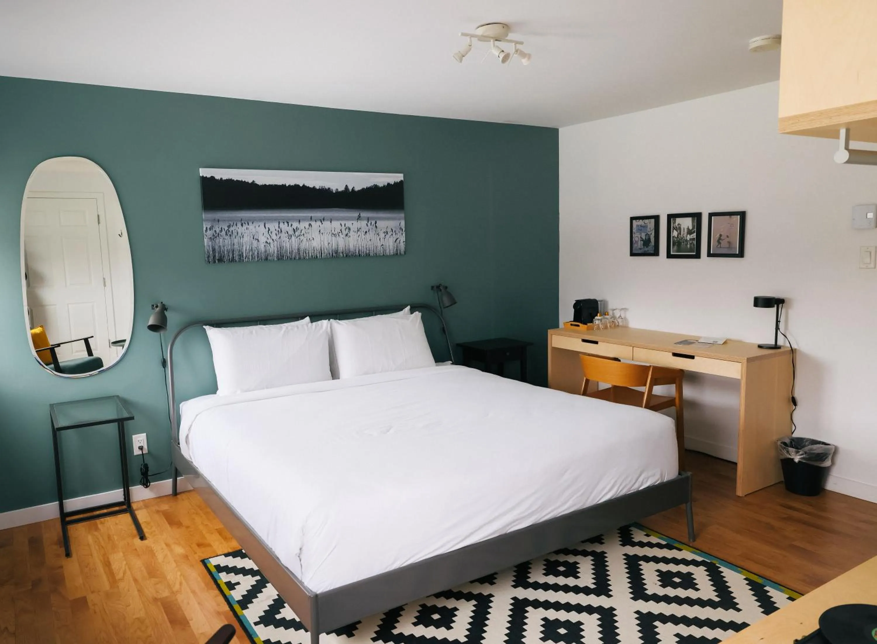 Photo of the whole room, Bed in Beatnik Hotel