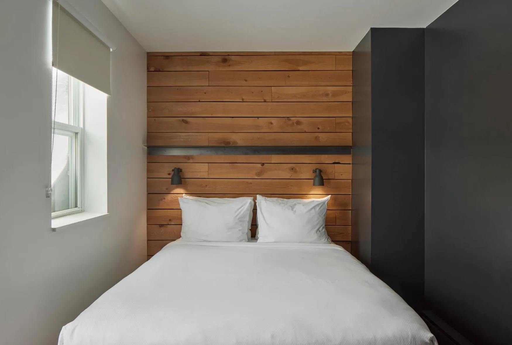 Bedroom, Bed in Beatnik Hotel