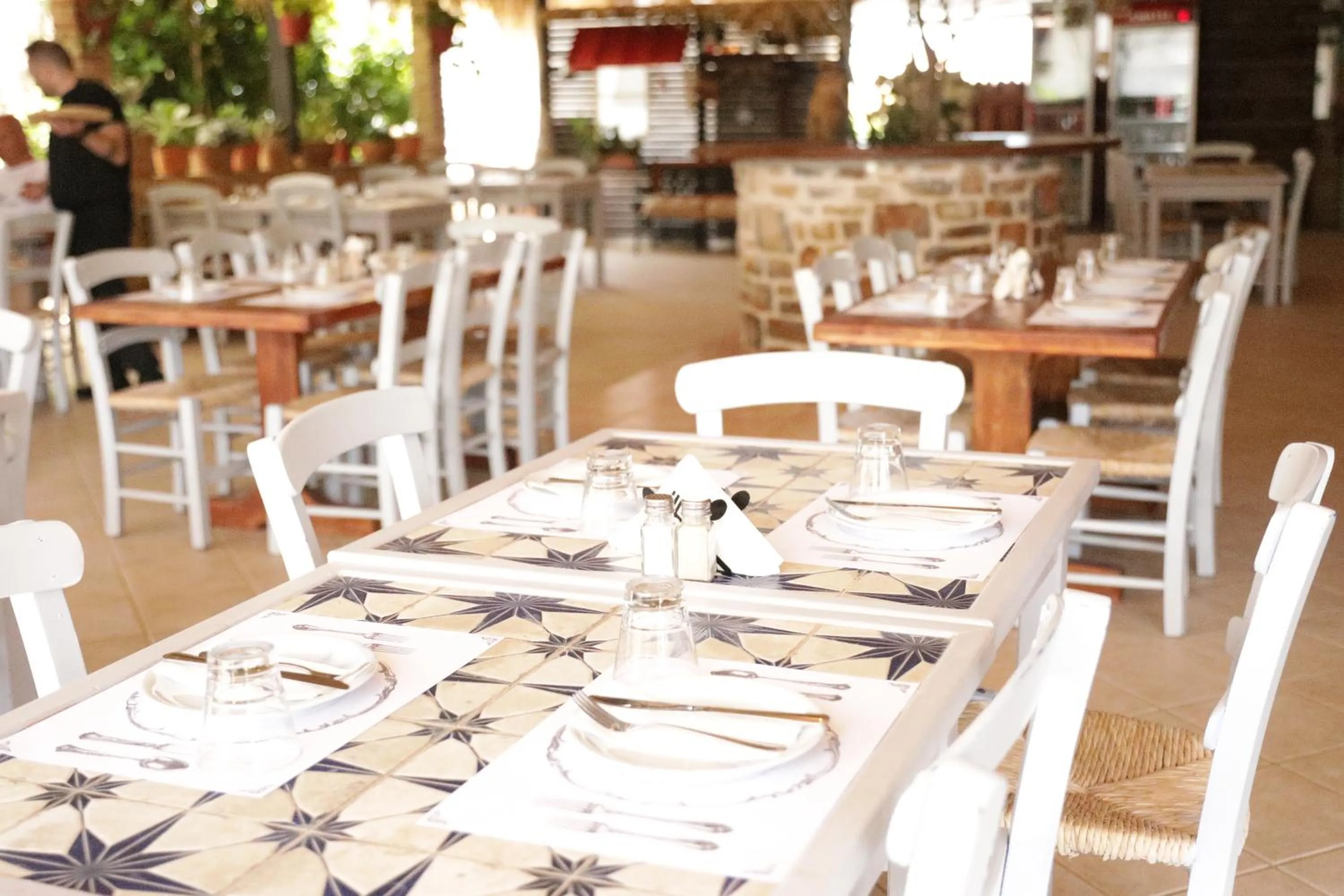 Restaurant/places to eat in Maria Apartments "by Checkin"