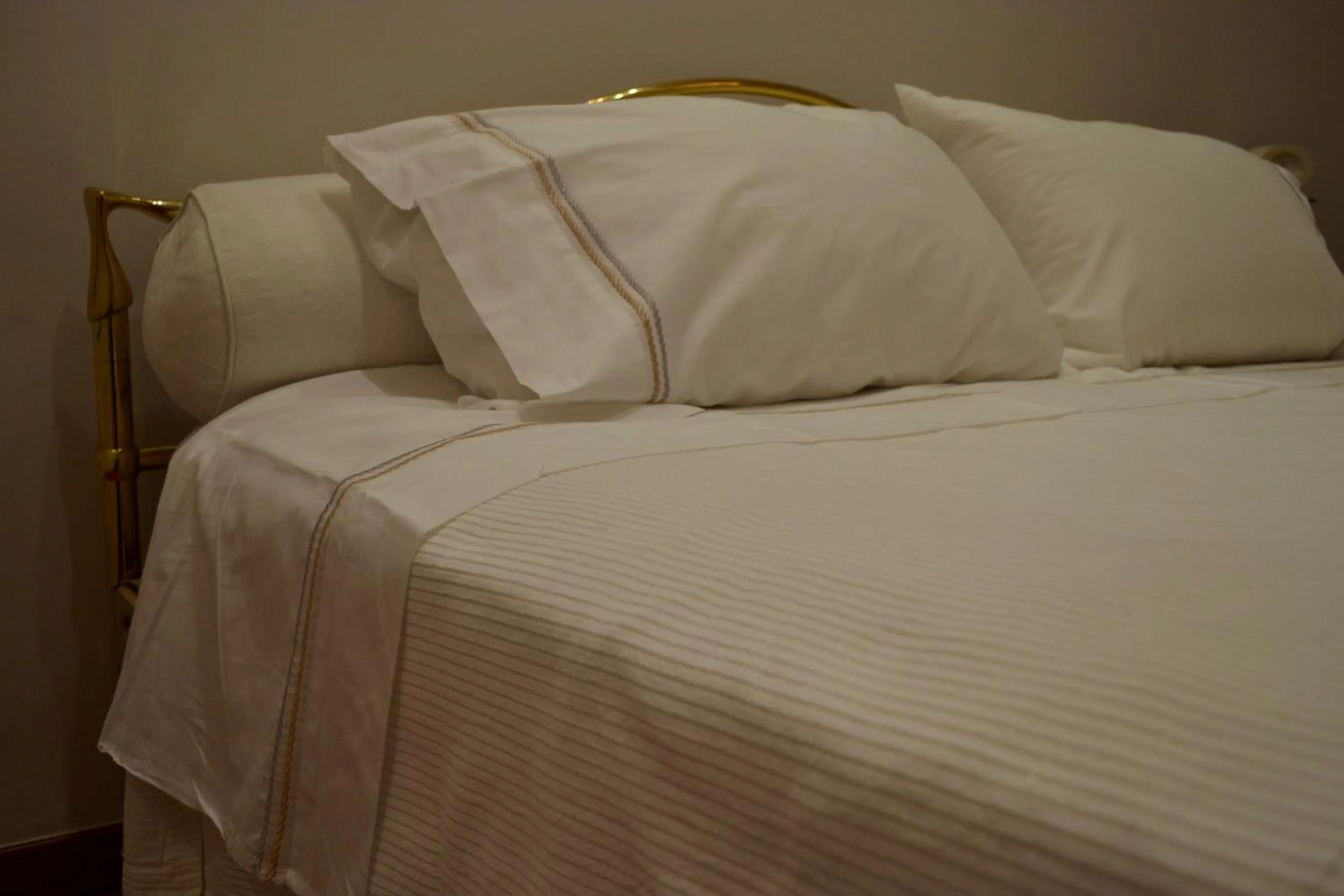 Decorative detail, Bed in Dimora Tafuri