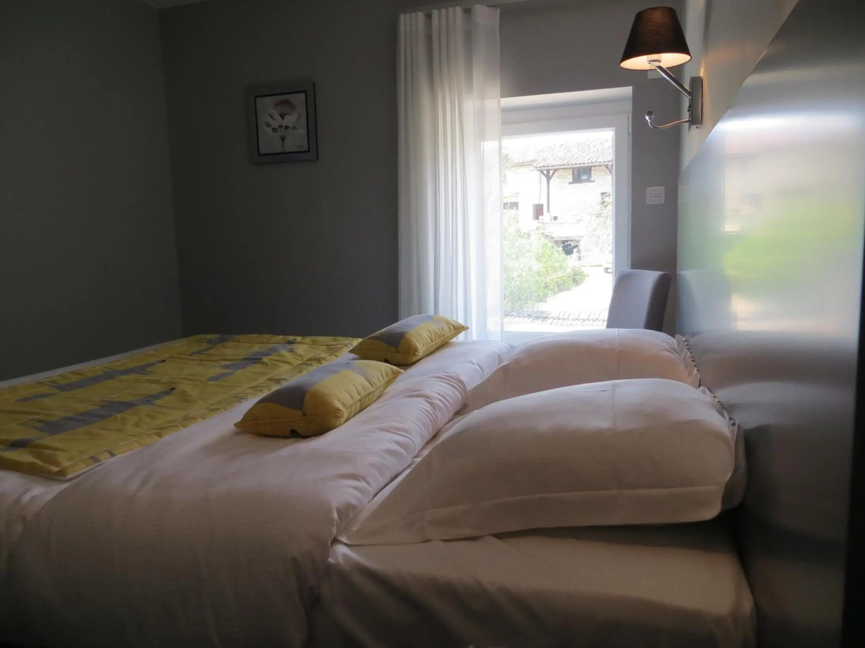 Classic Double Room - single occupancy in Auberge Bressane de Buellas Classic Double Room - single occupancy in Auberge Bressane de Buellas