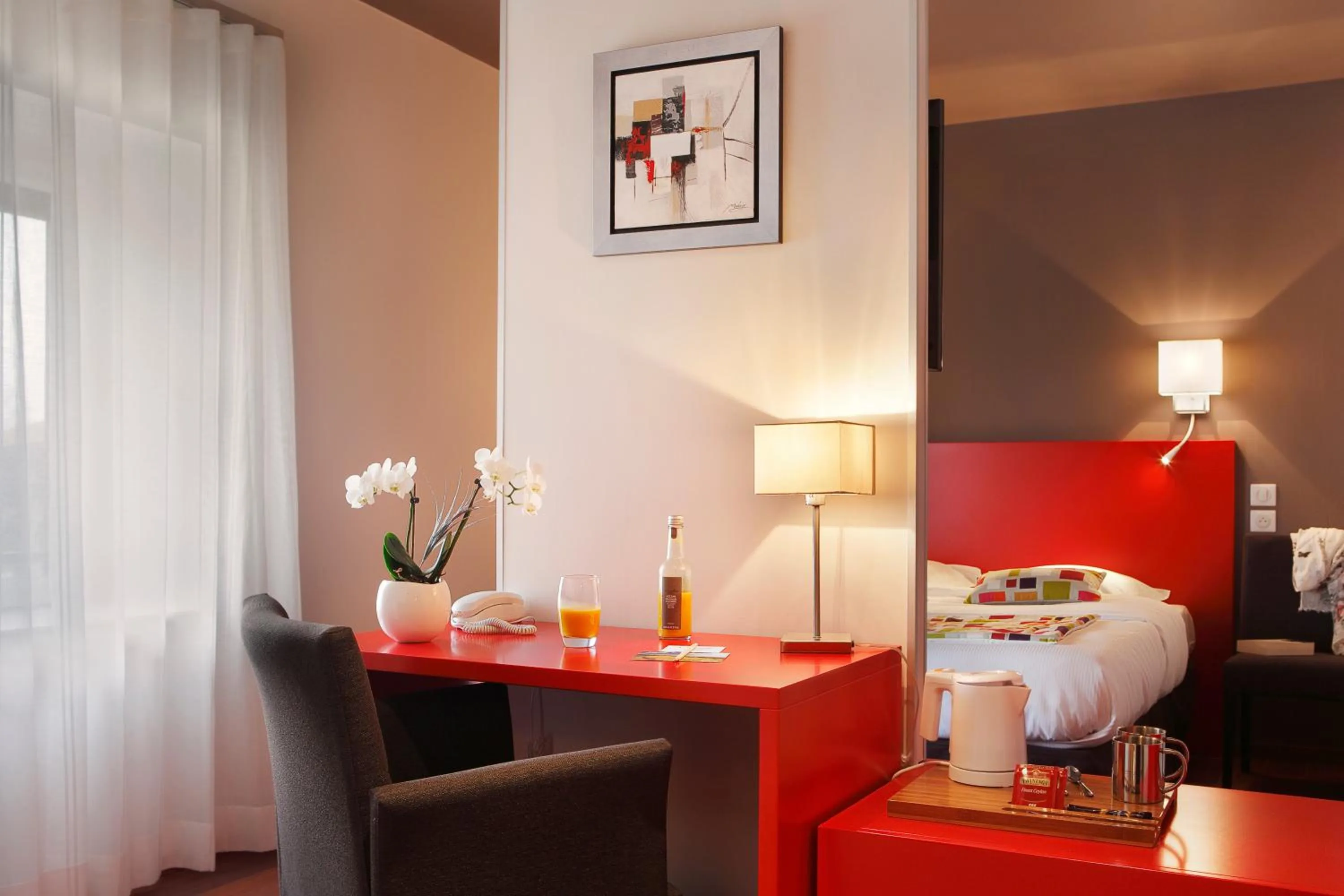 Coffee/tea facilities in Auberge Bressane de Buellas