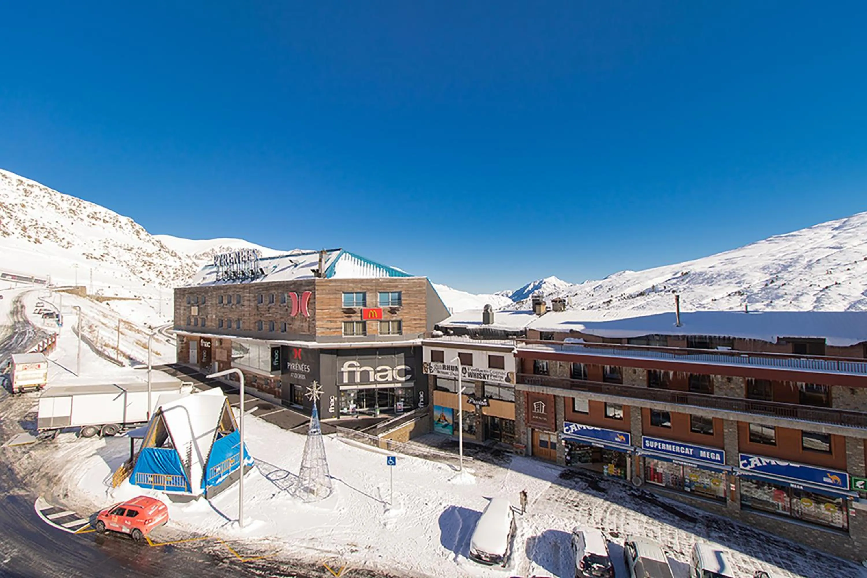 Winter in Estudis Turístics Cims Pas 3000