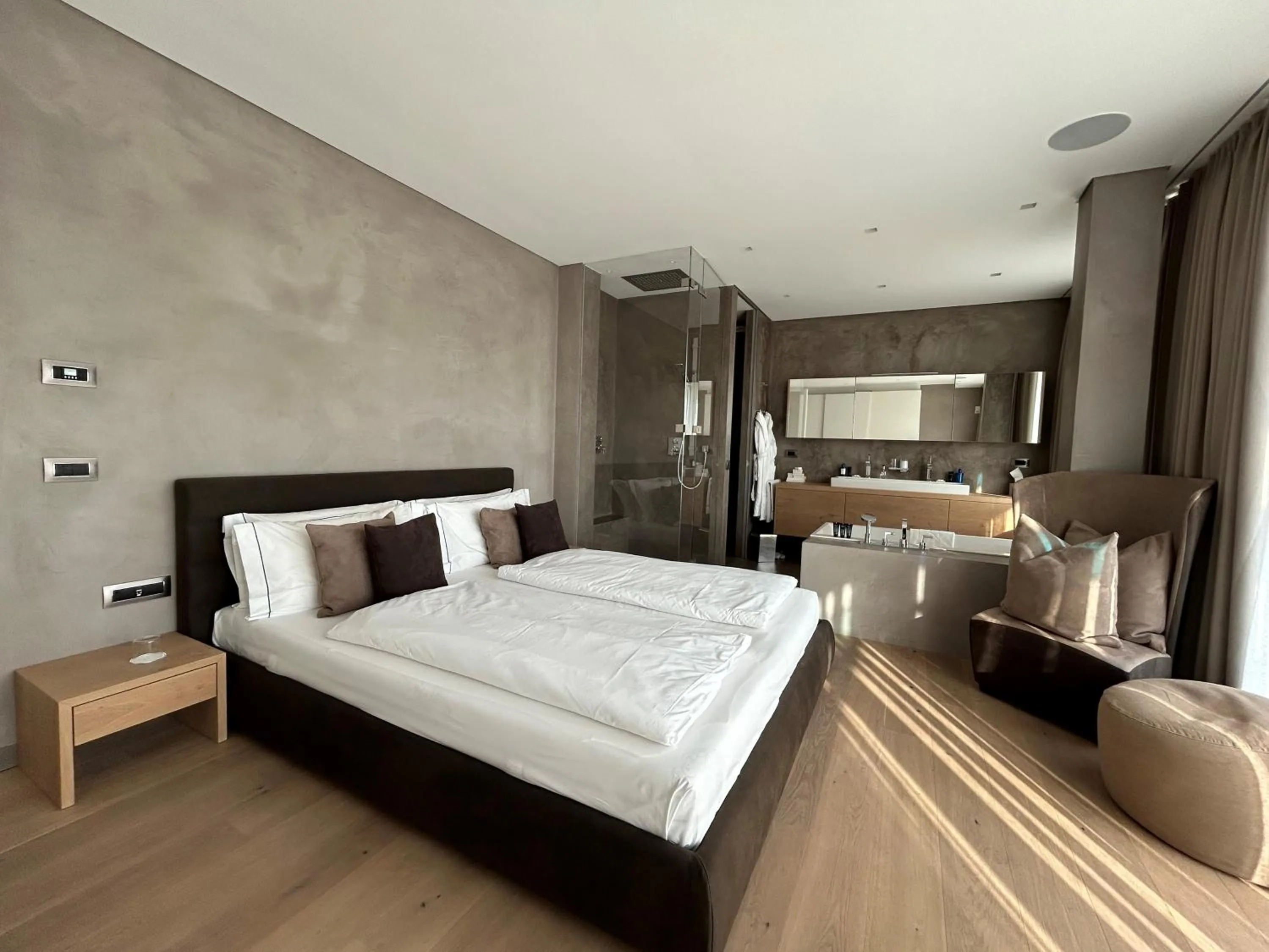 Bed in Eden Reserve Hotel