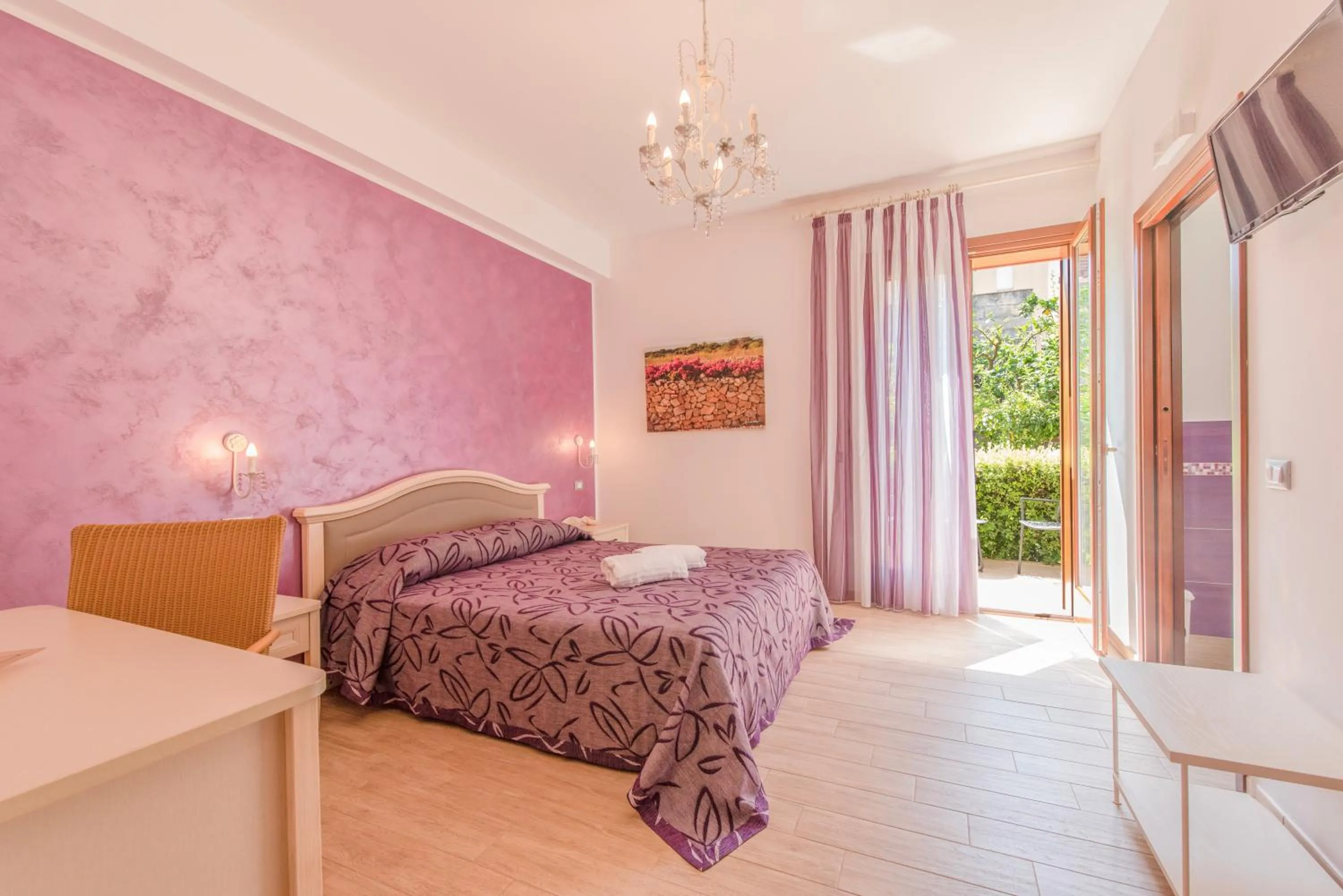 Bedroom, Bed in I Segreti di Antonina