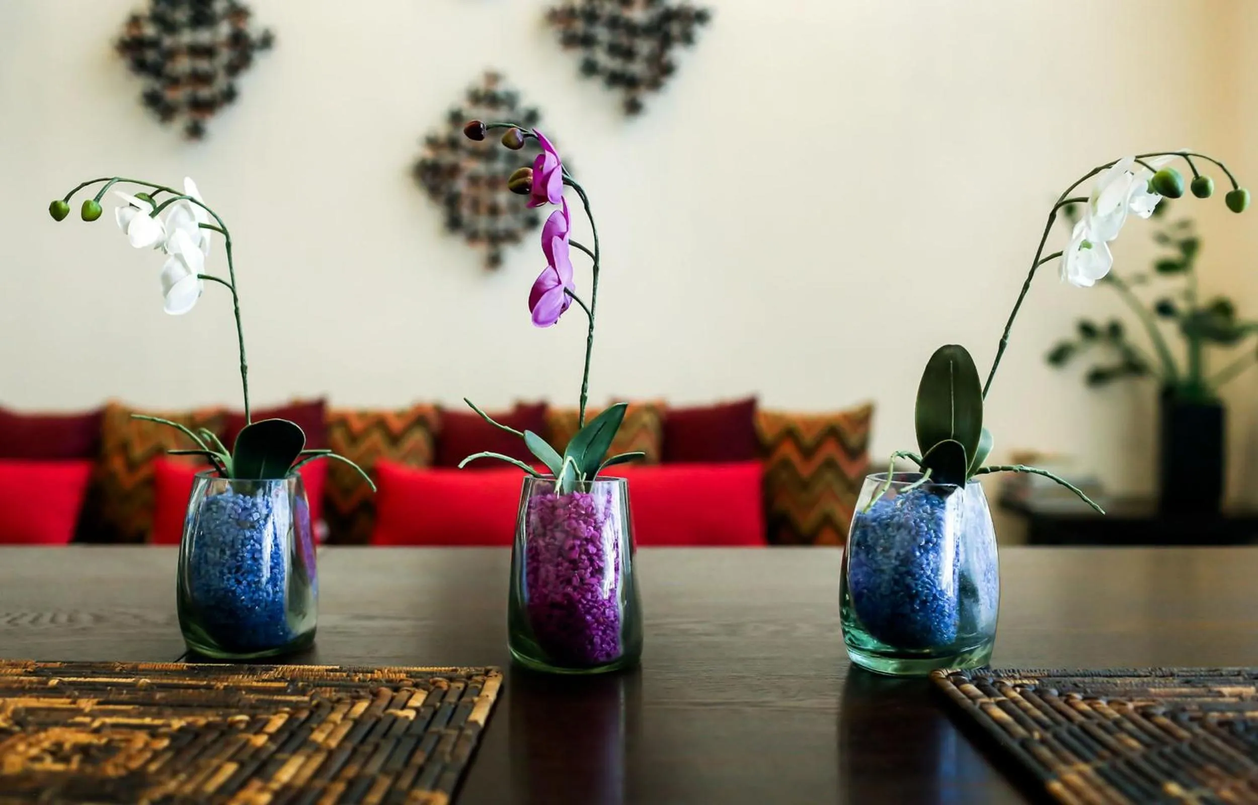 Living room in Luxurious & Central Condo In Playa Steps From The Beach