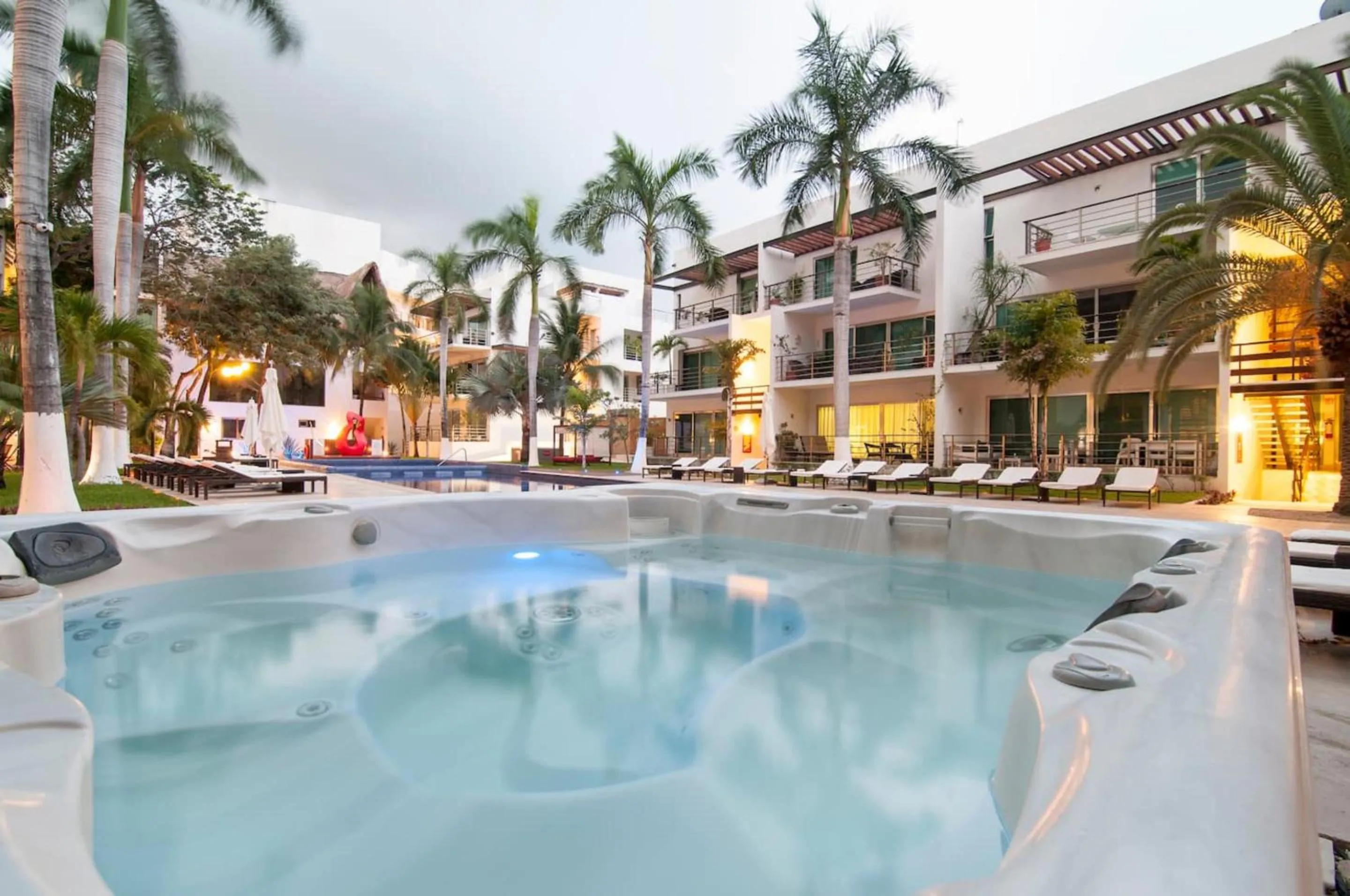 Property building in Luxurious & Central Condo In Playa Steps From The Beach