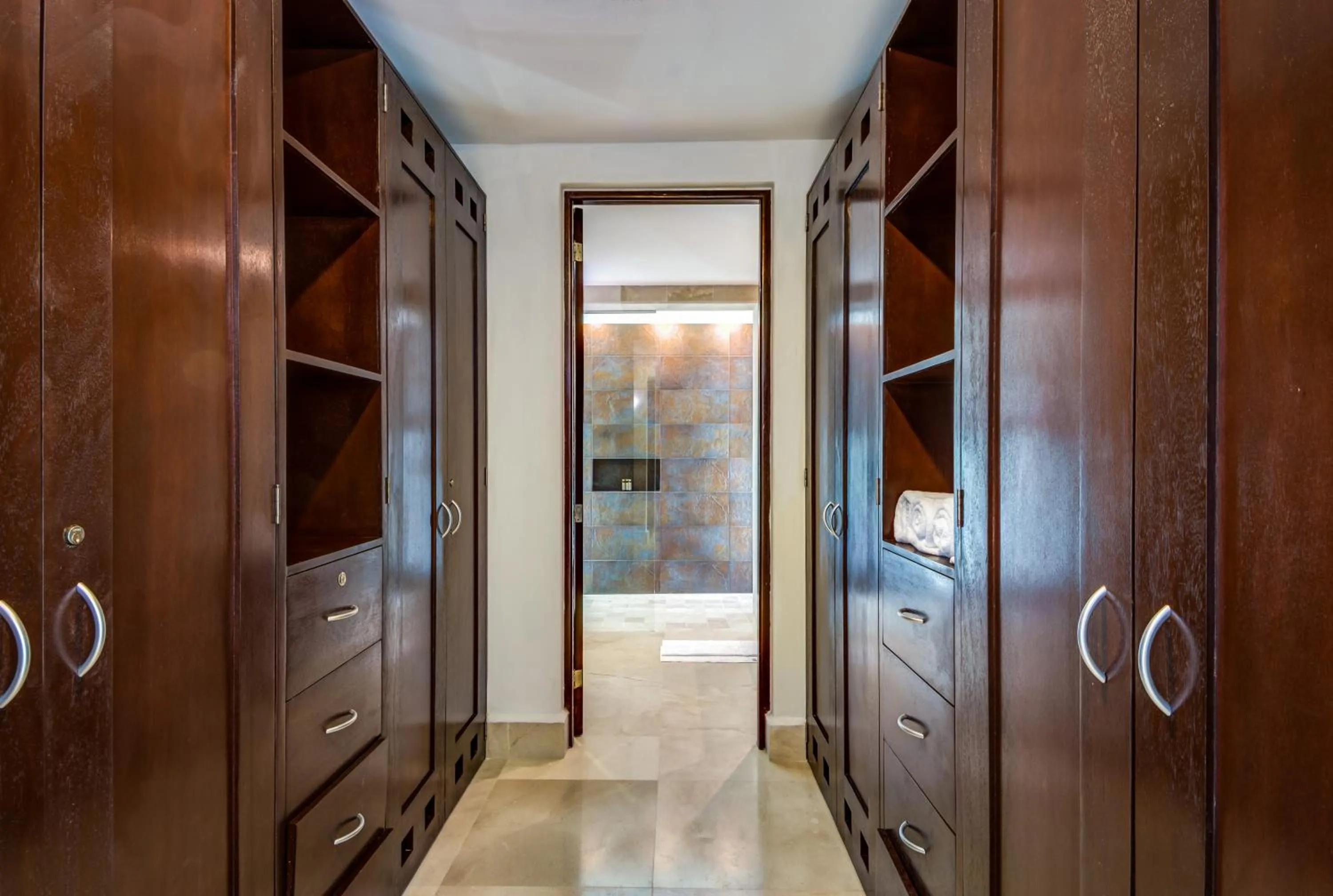 wardrobe in Luxurious & Central Condo In Playa Steps From The Beach