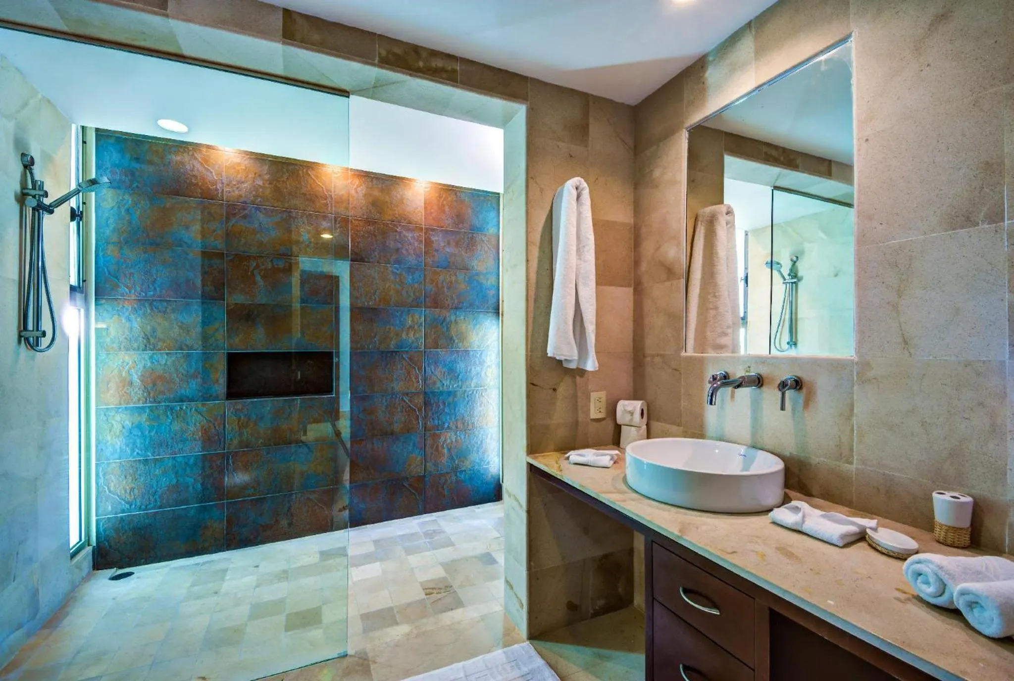 Shower in Luxurious & Central Condo In Playa Steps From The Beach