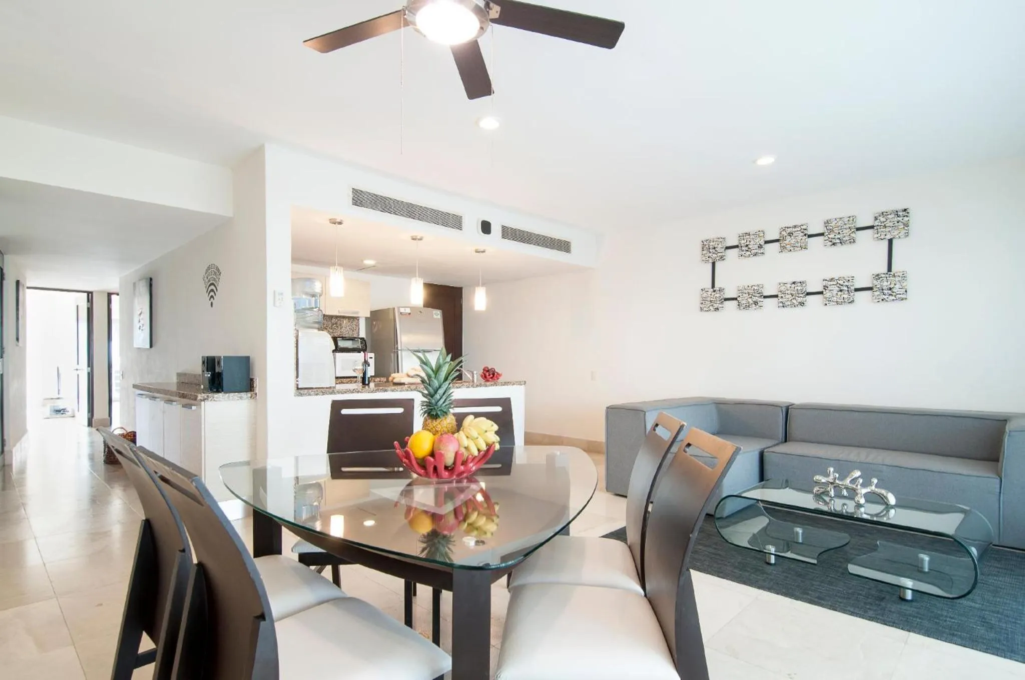 Seating area in Luxurious & Central Condo In Playa Steps From The Beach