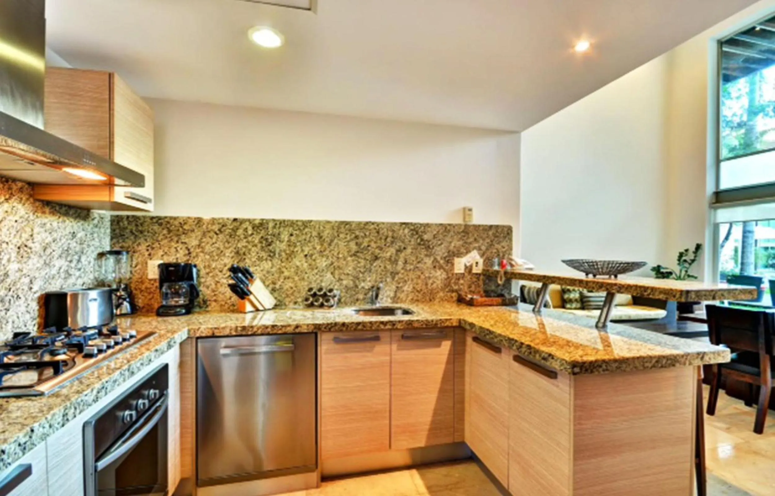 Kitchen or kitchenette in Luxurious & Central Condo In Playa Steps From The Beach